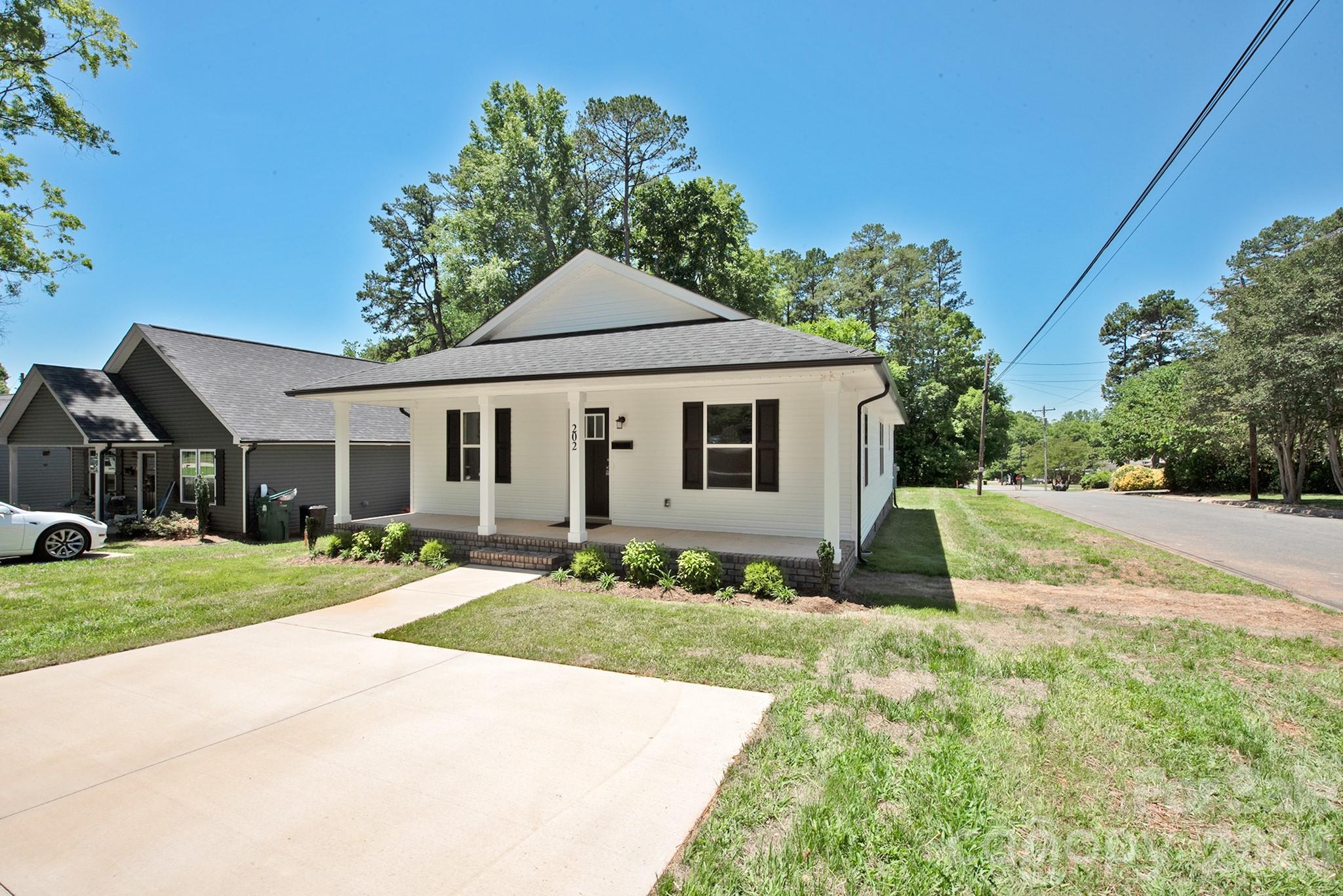 202 Old Rockwell Road Property Photo 2