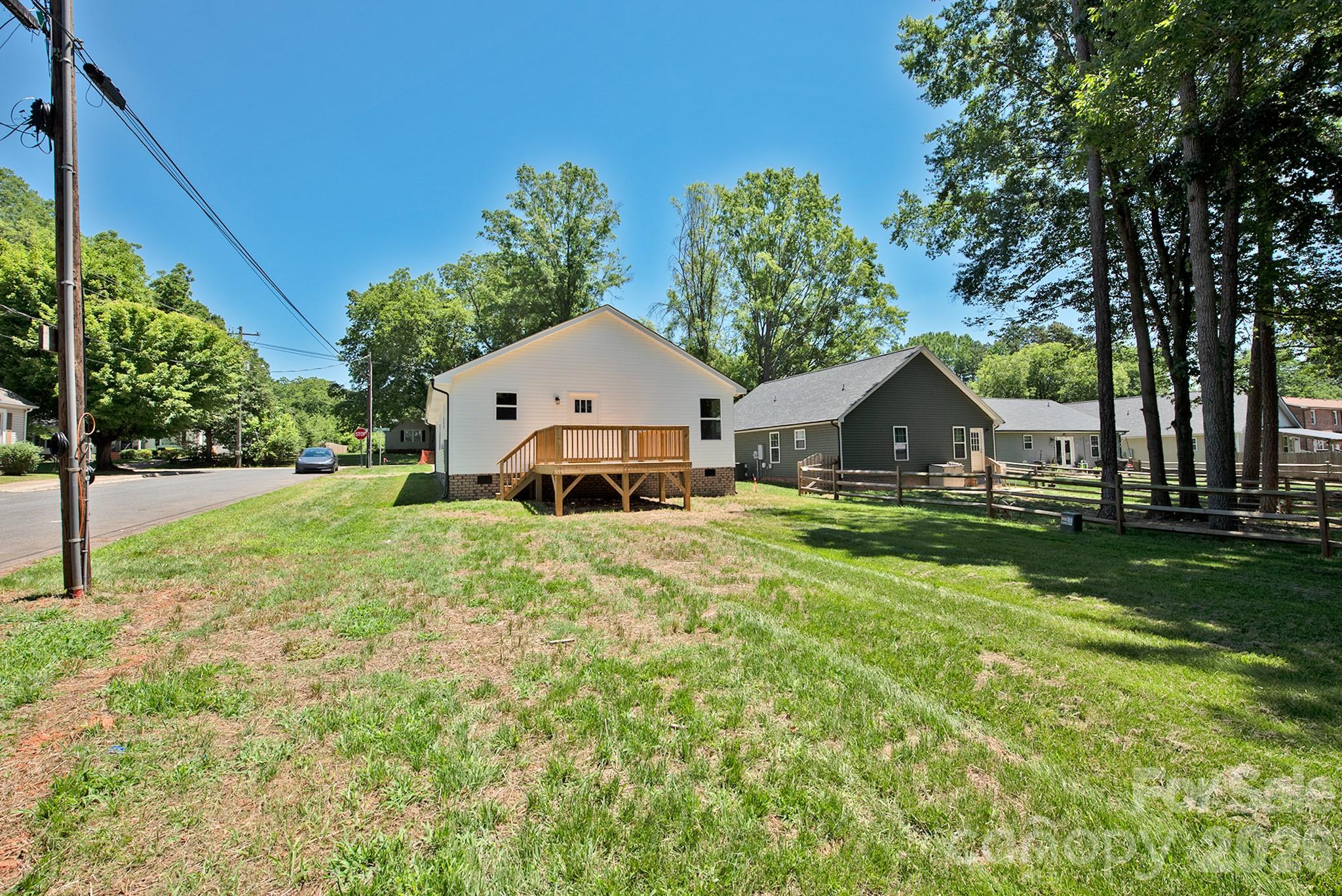 202 Old Rockwell Road Property Photo 8