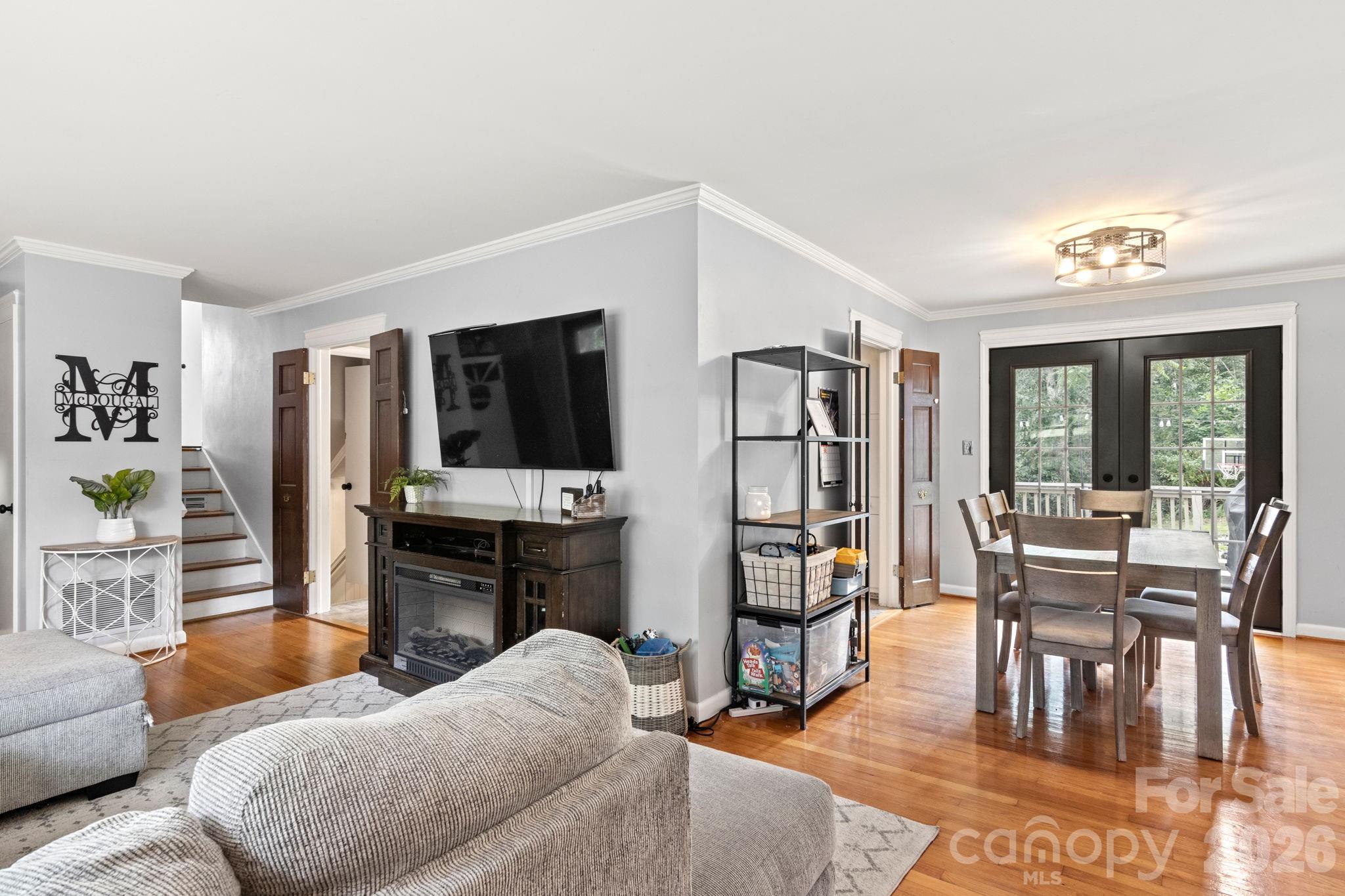 912 Parkwood Road Property Photo 17