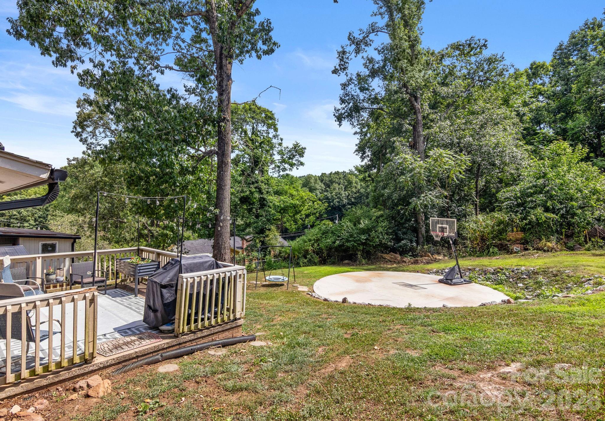 912 Parkwood Road Property Photo 43