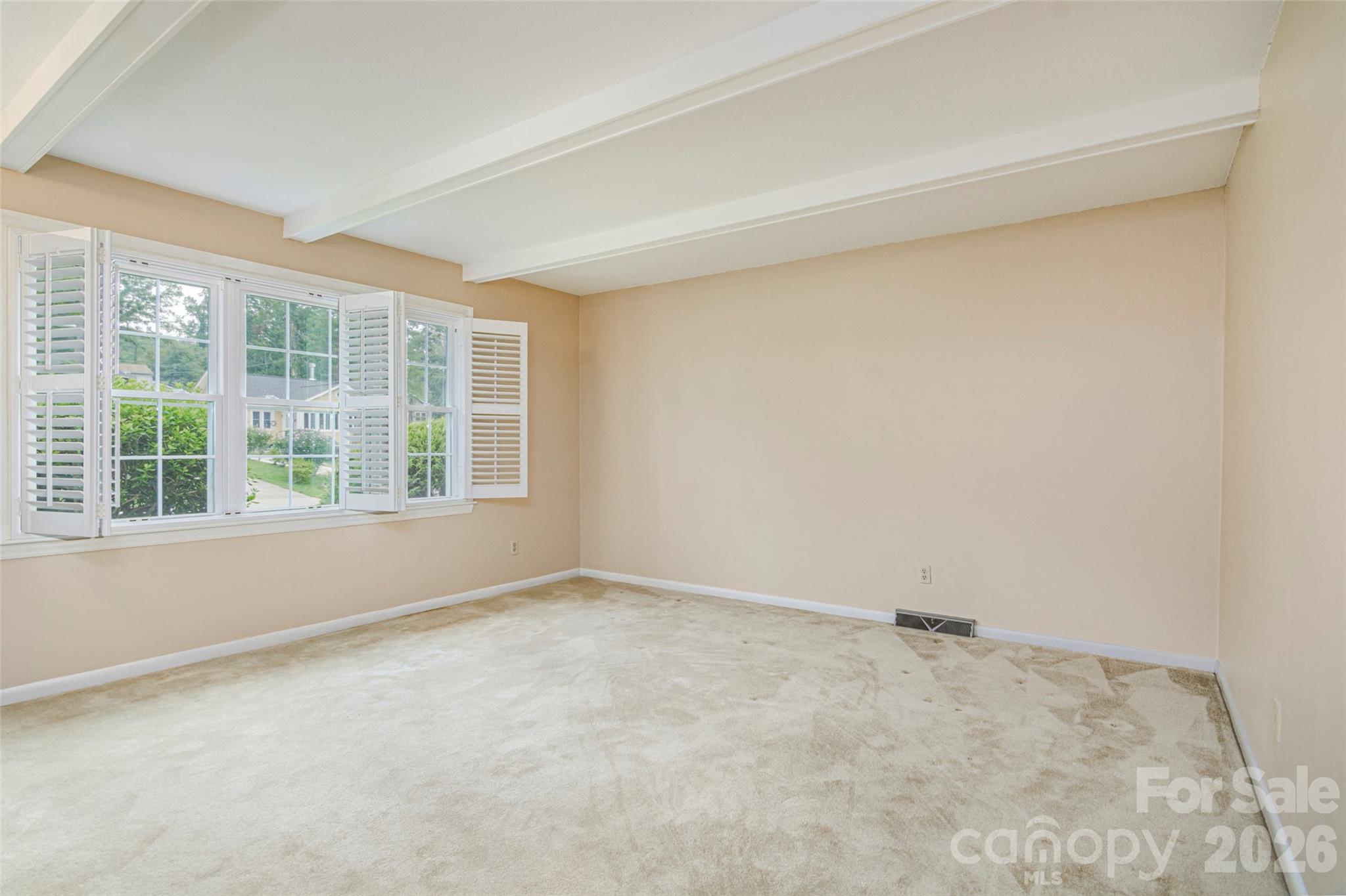 352 Cedar Lane Property Photo 7
