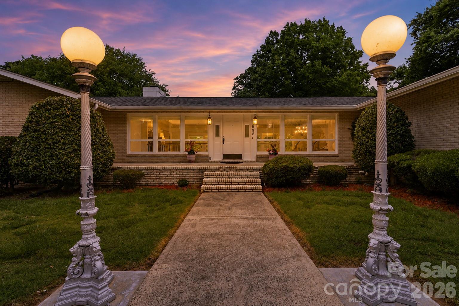 938 Sandswood Drive Property Photo 6