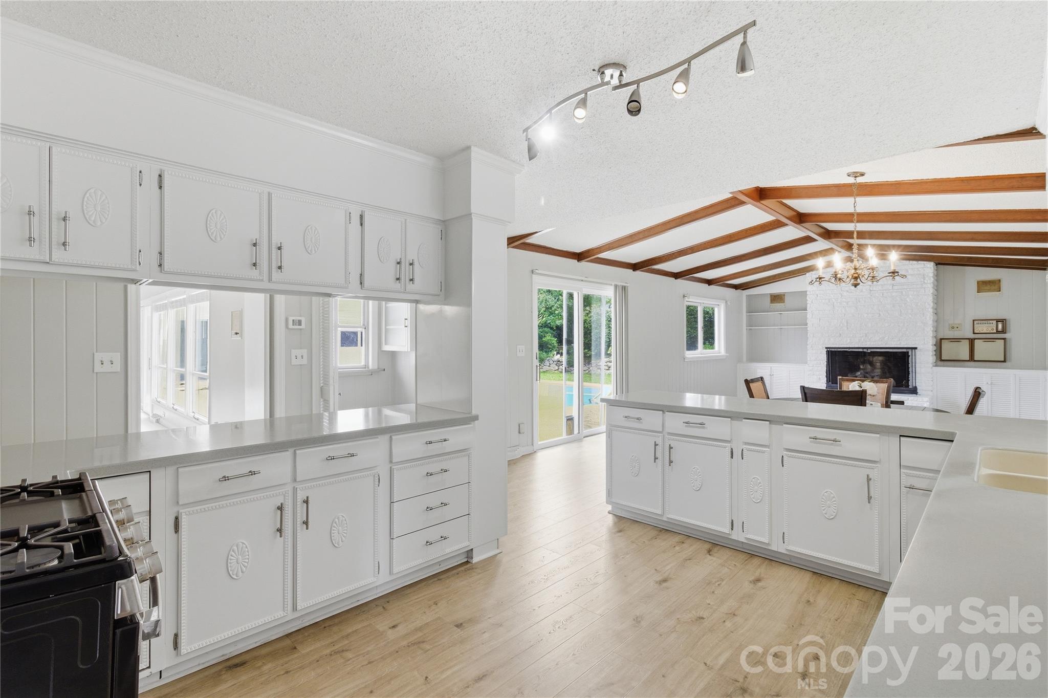 938 Sandswood Drive Property Photo 15