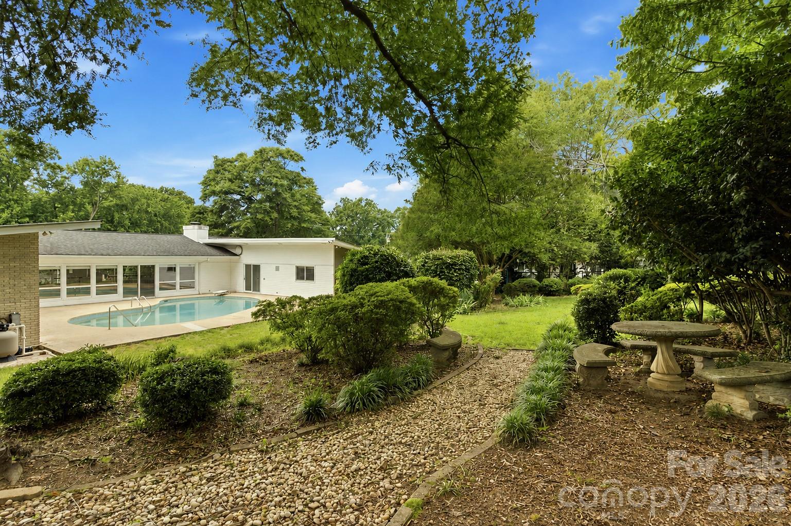 938 Sandswood Drive Property Photo 35
