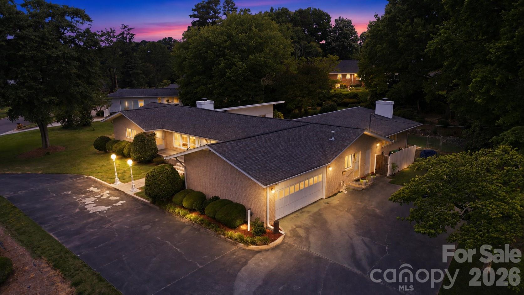 938 Sandswood Drive Property Photo 37