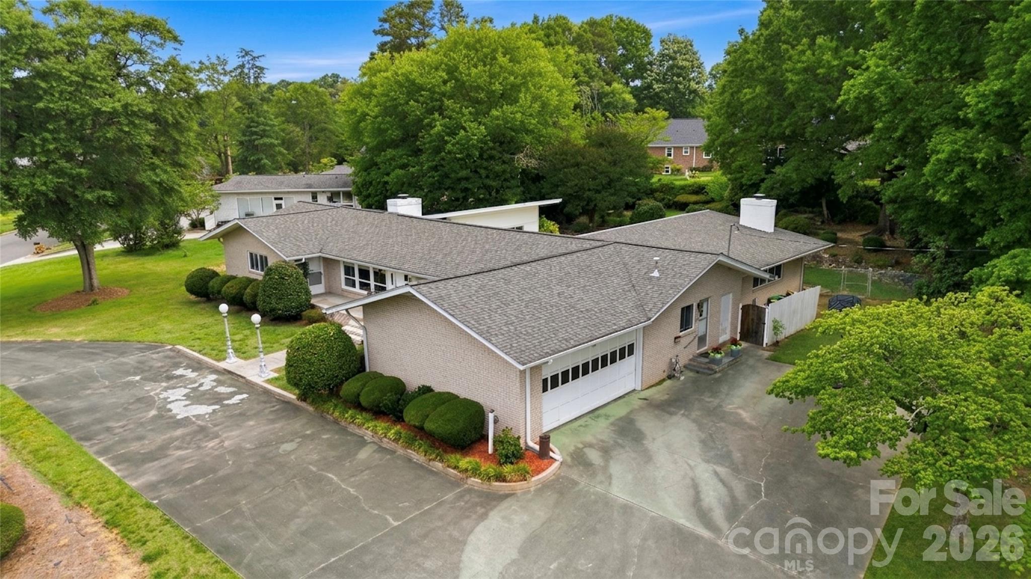 938 Sandswood Drive Property Photo 39