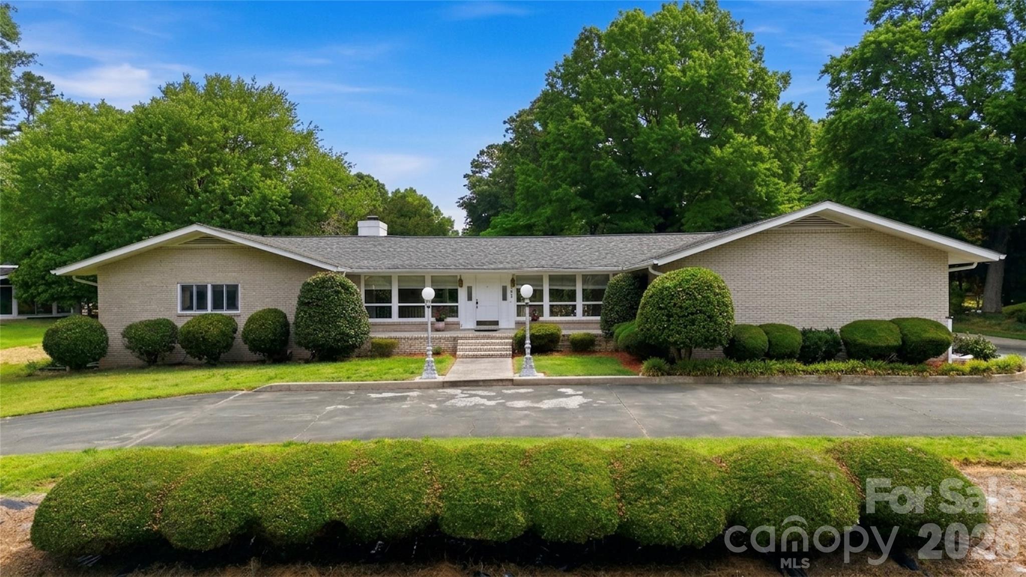 938 Sandswood Drive Property Photo 42