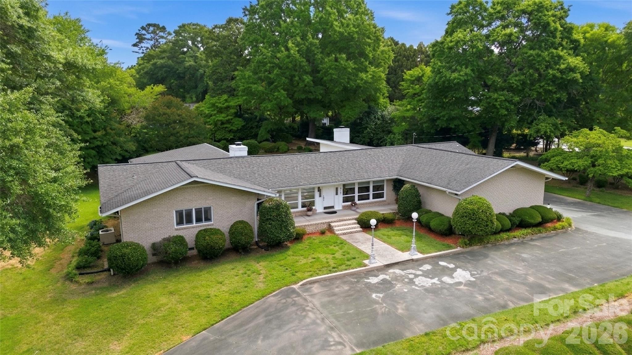 938 Sandswood Drive Property Photo 43