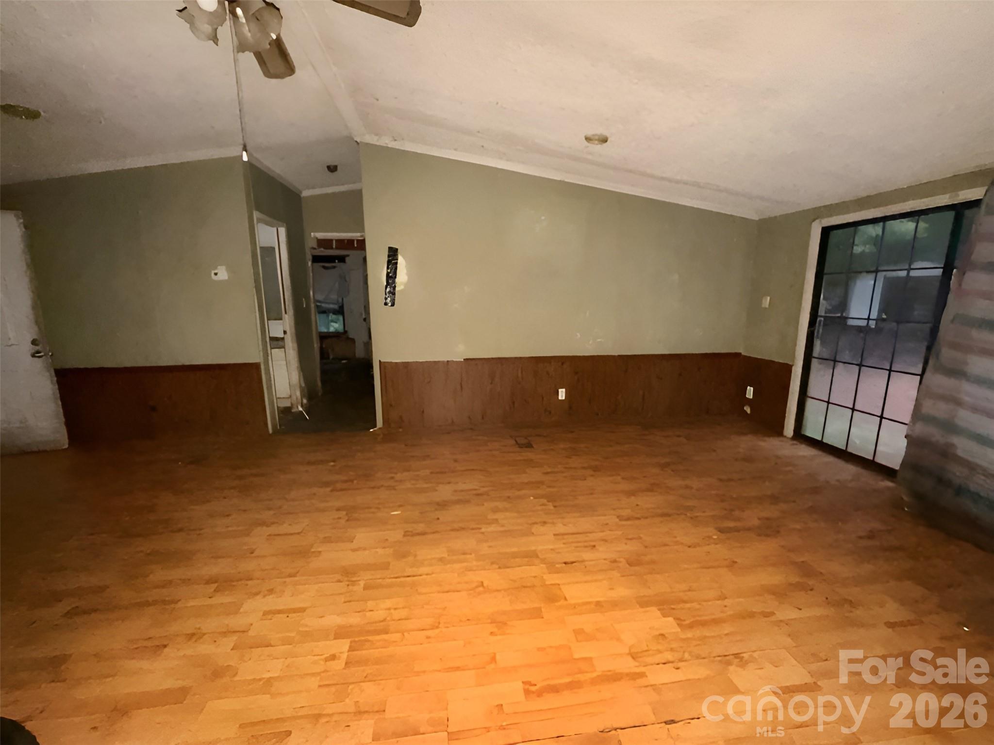 120 Kings Forest Drive Property Photo 2