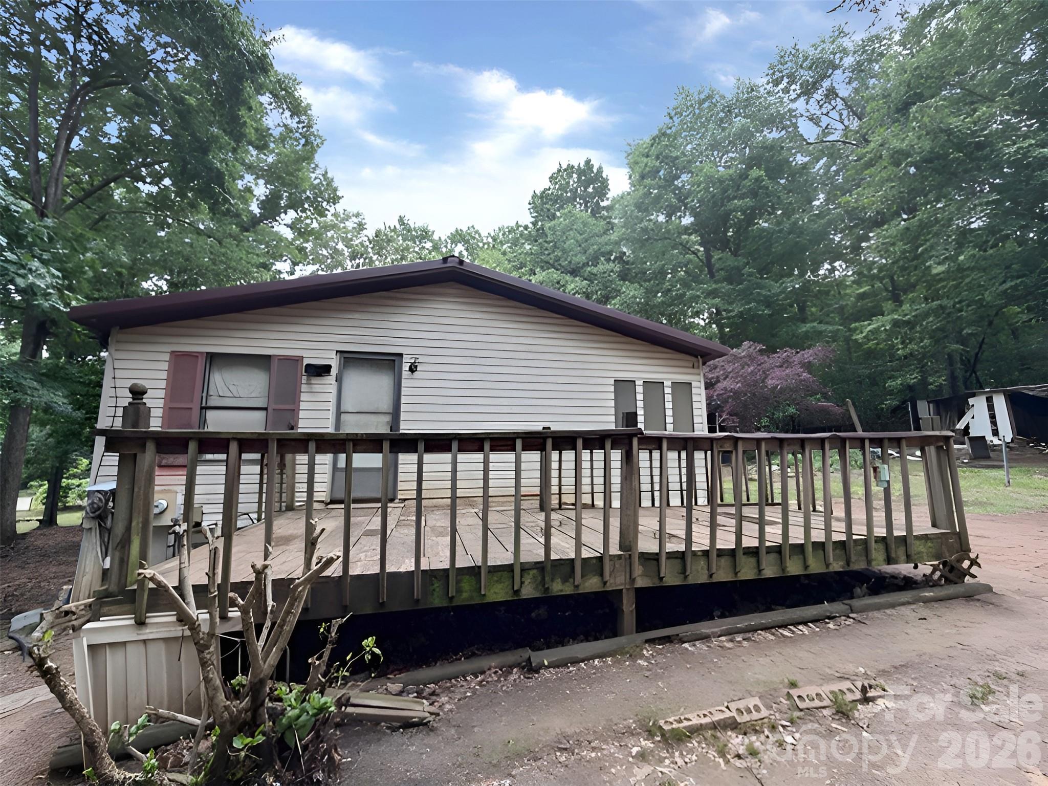 120 Kings Forest Drive Property Photo 13