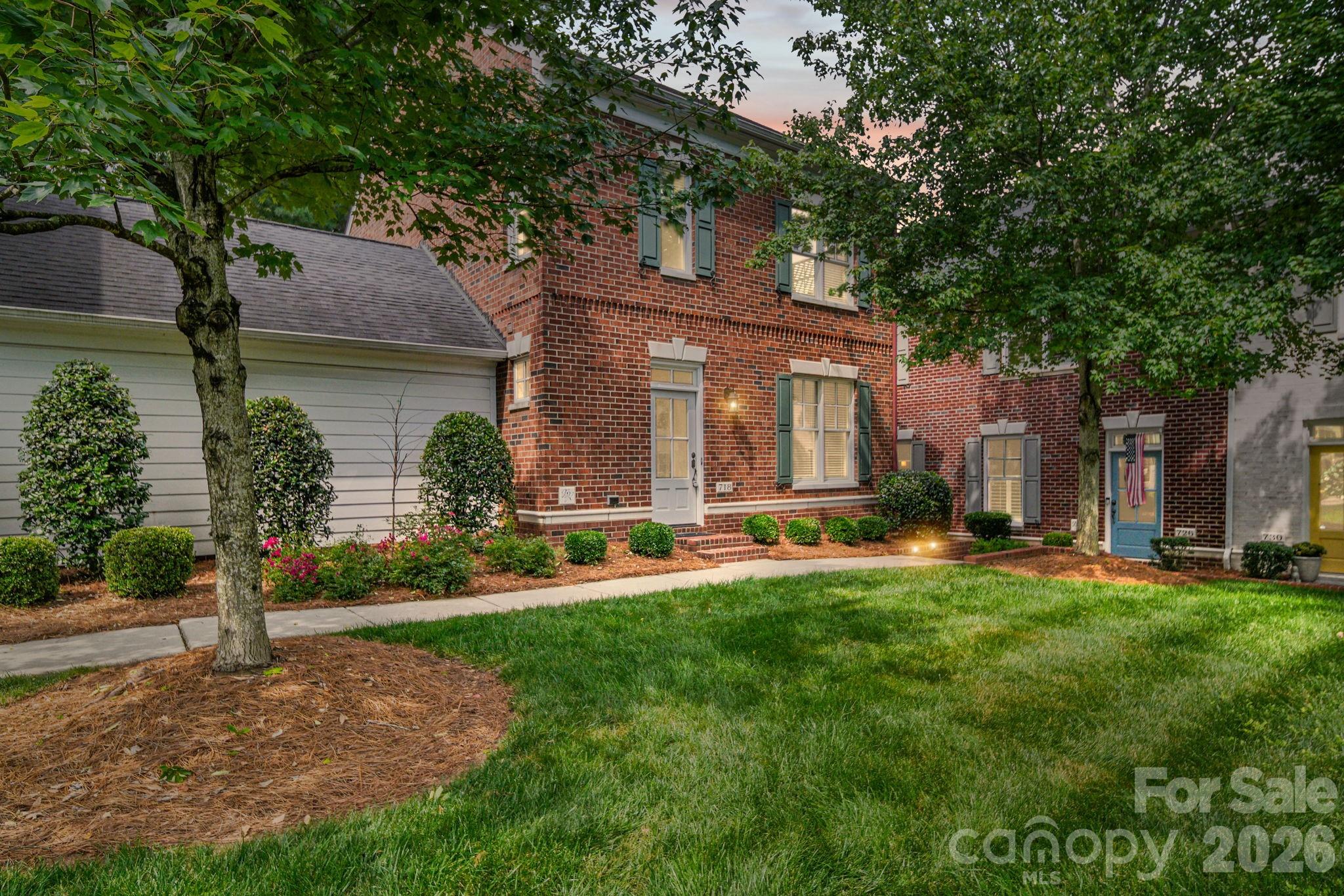 718 Kingsley Way Property Photo 1