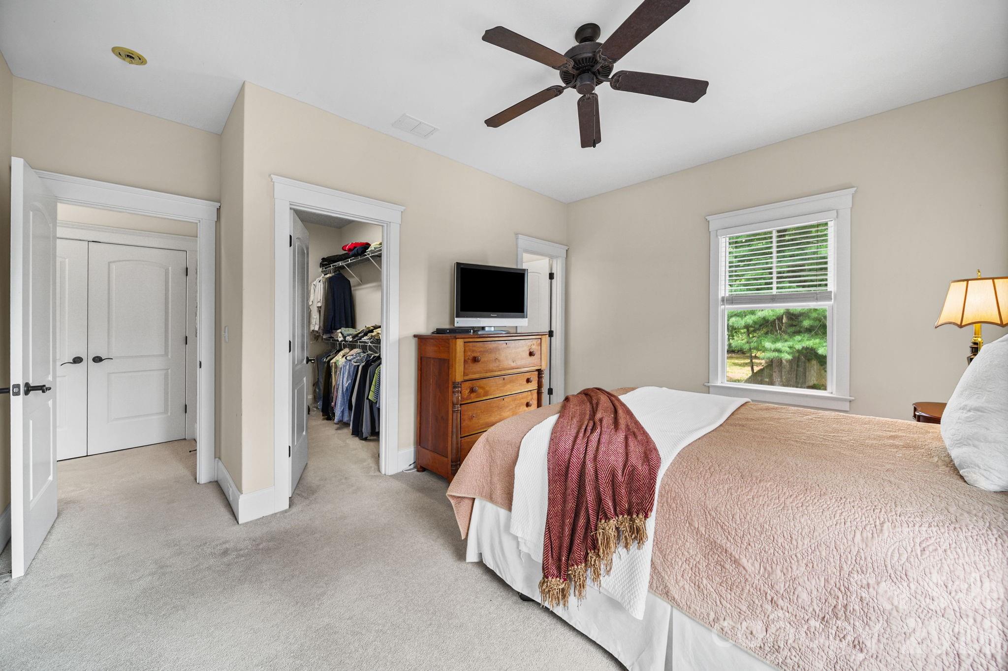 718 Kingsley Way Property Photo 19