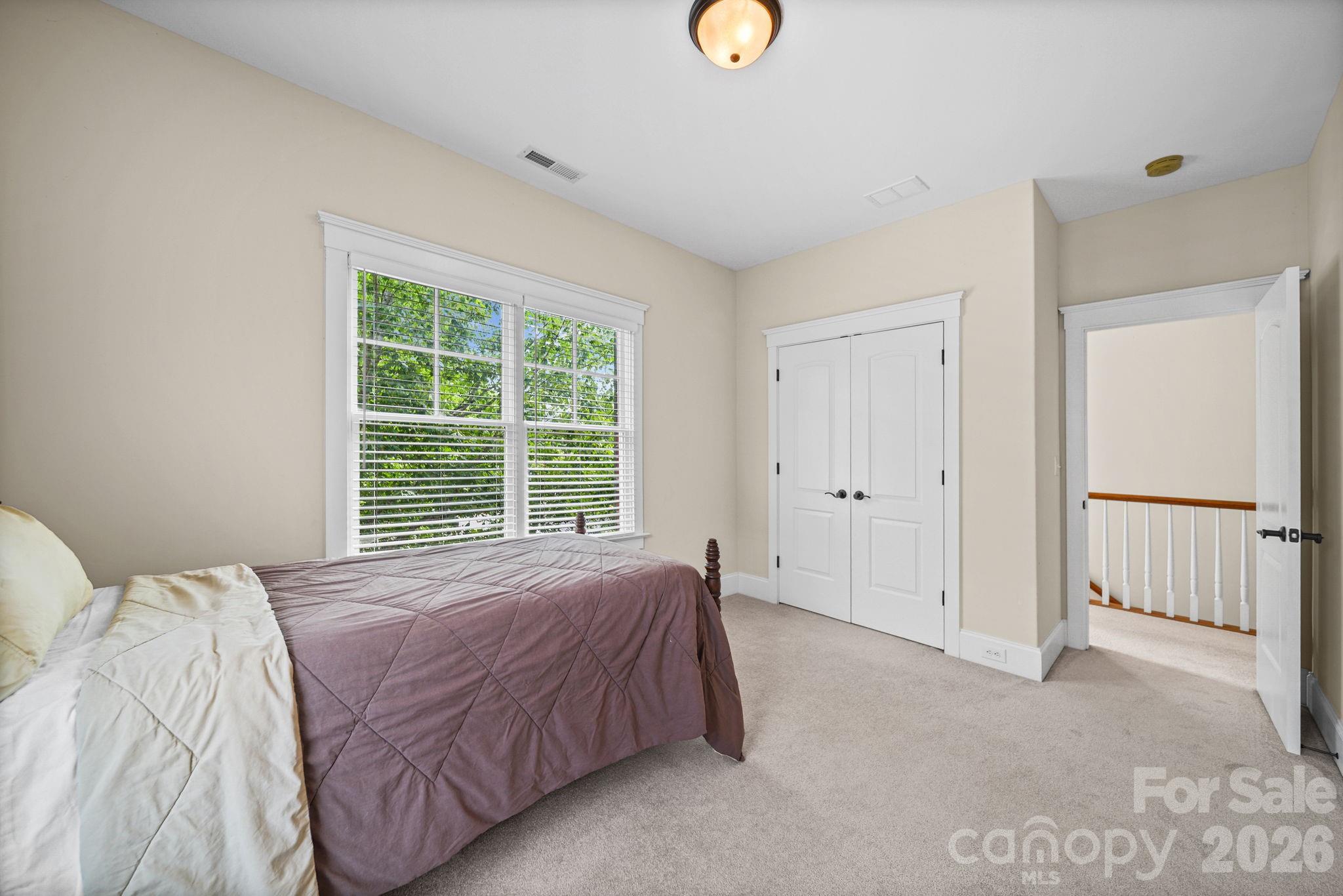 718 Kingsley Way Property Photo 22