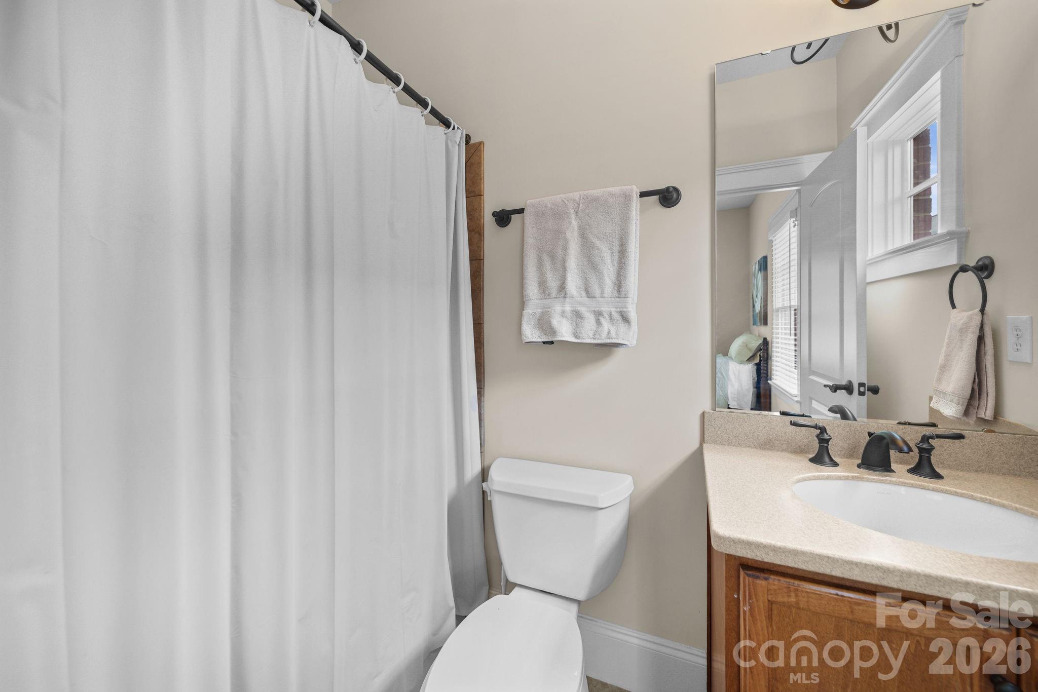 718 Kingsley Way Property Photo 23