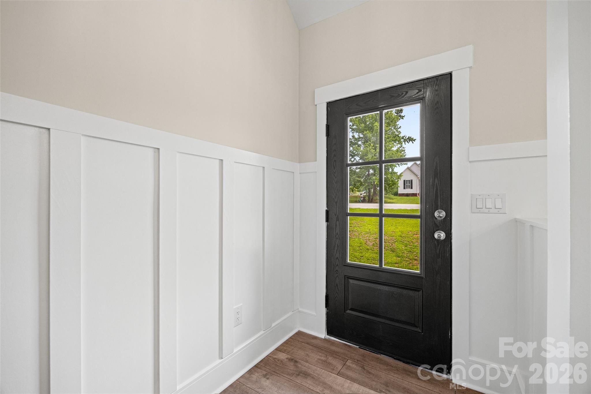 925 Loganberry Lane Property Photo 2