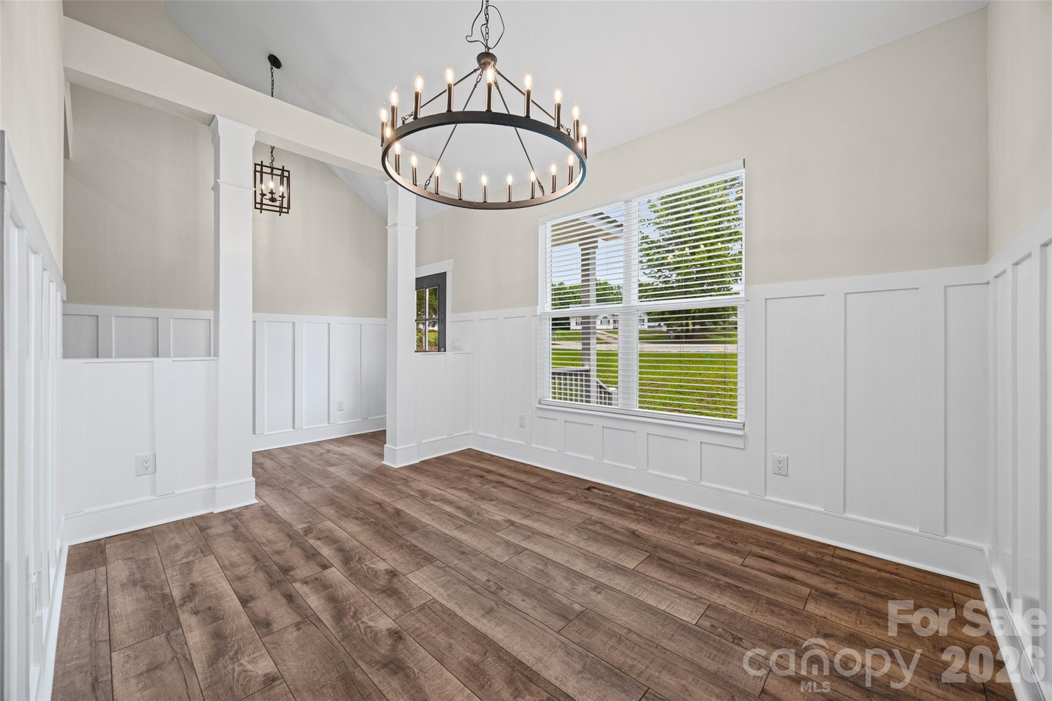 925 Loganberry Lane Property Photo 4