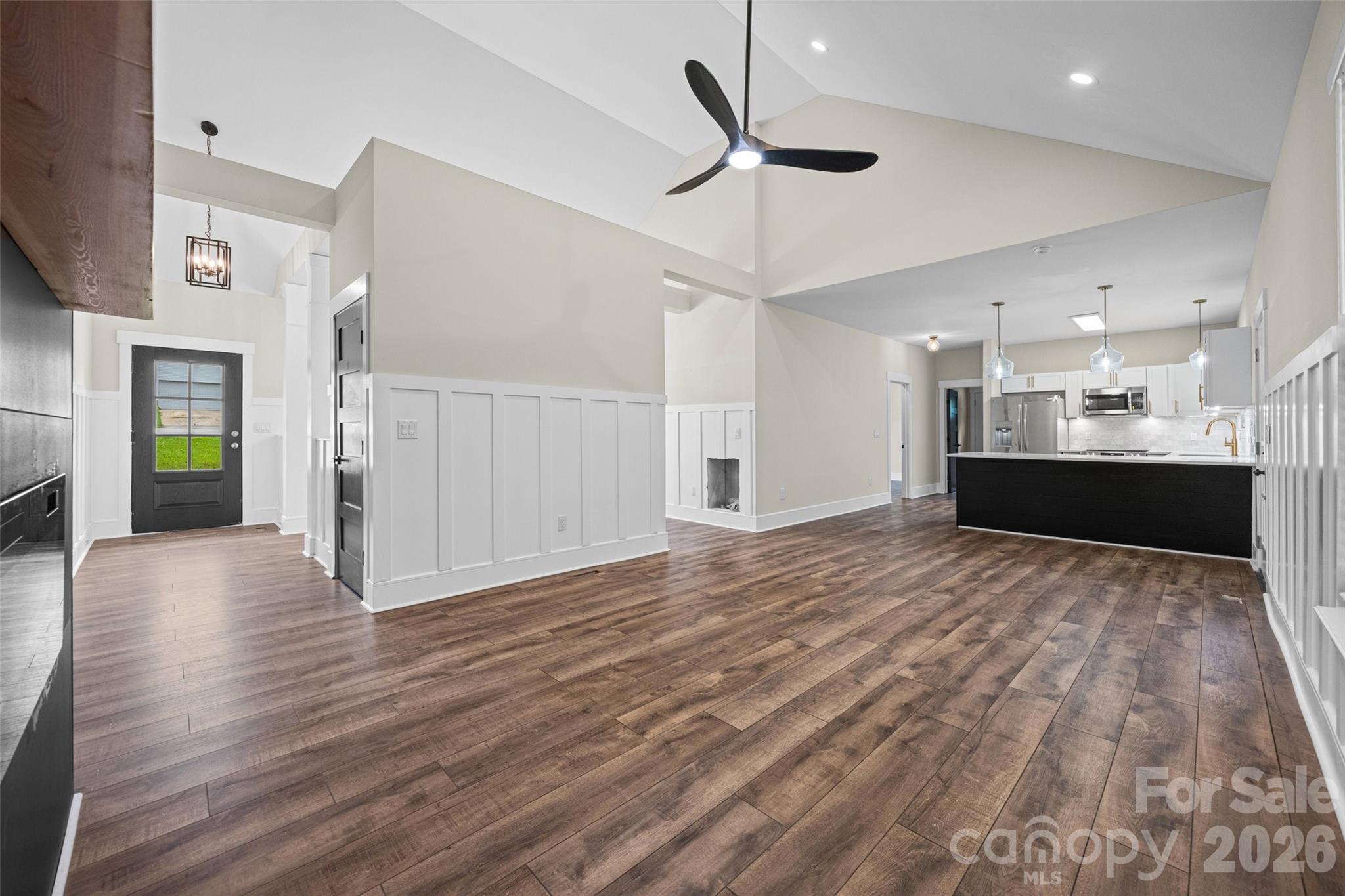 925 Loganberry Lane Property Photo 10