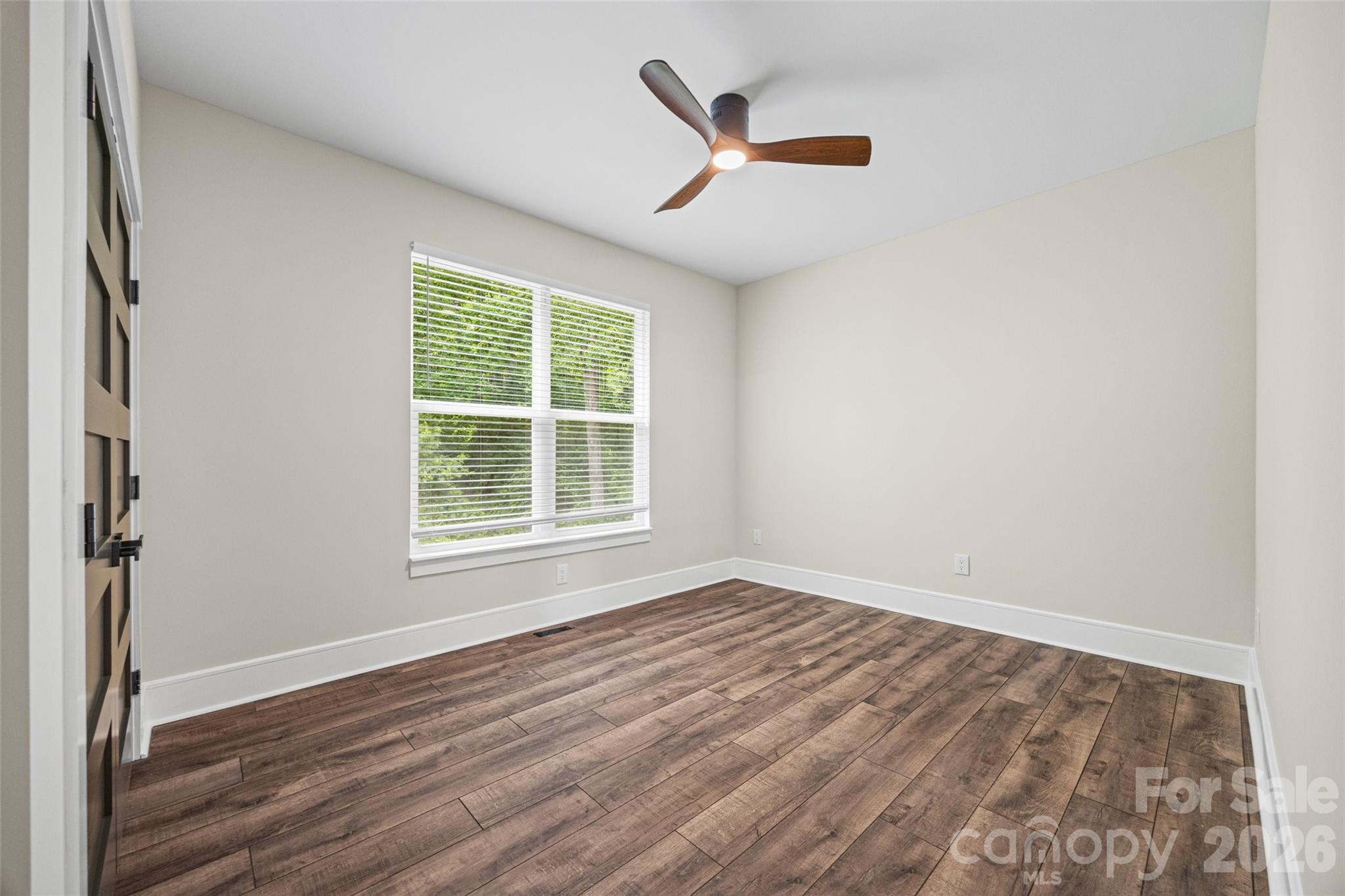 925 Loganberry Lane Property Photo 23