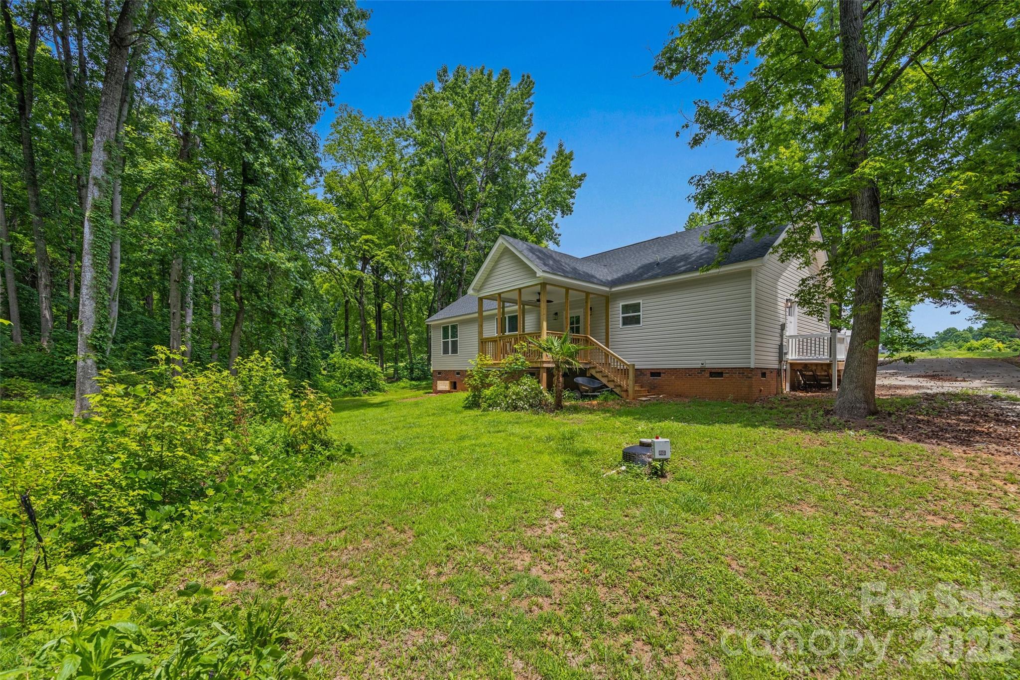 925 Loganberry Lane Property Photo 29