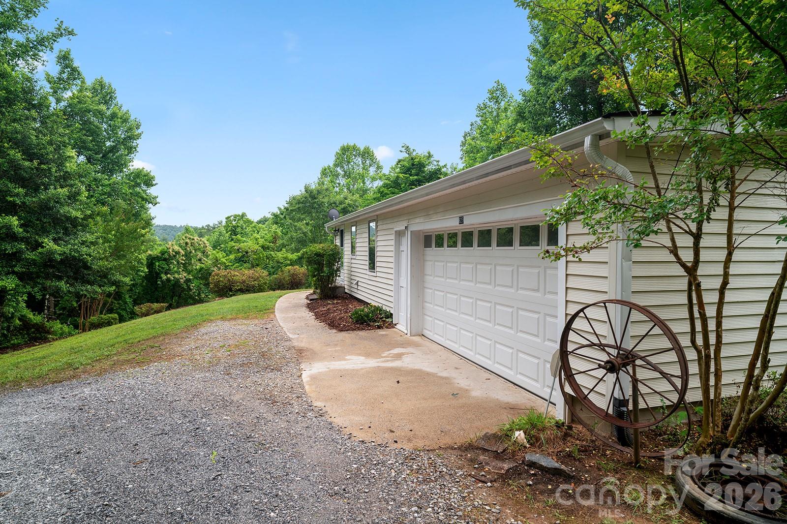825 Gallimore Road Property Photo 5