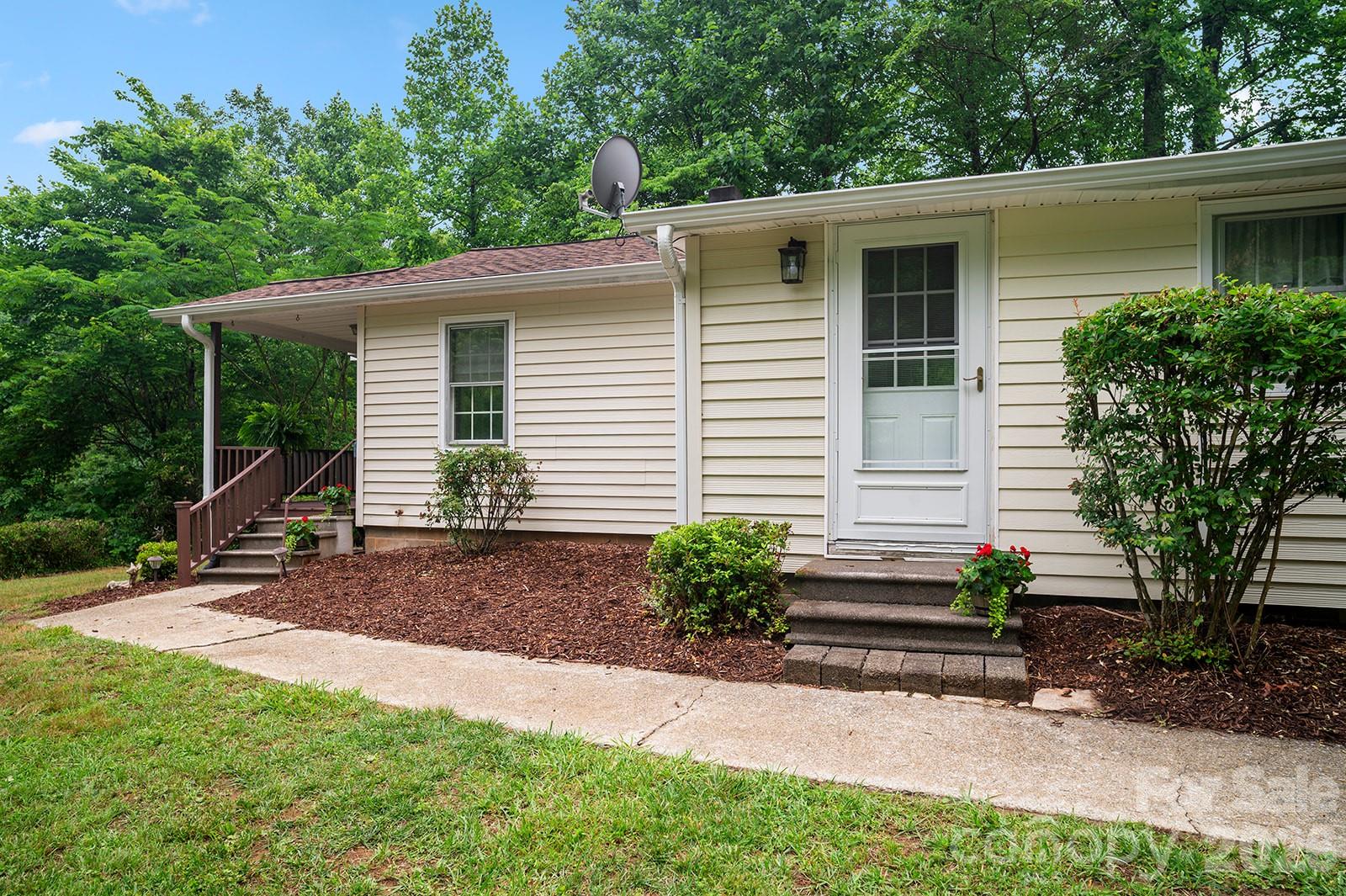 825 Gallimore Road Property Photo 11