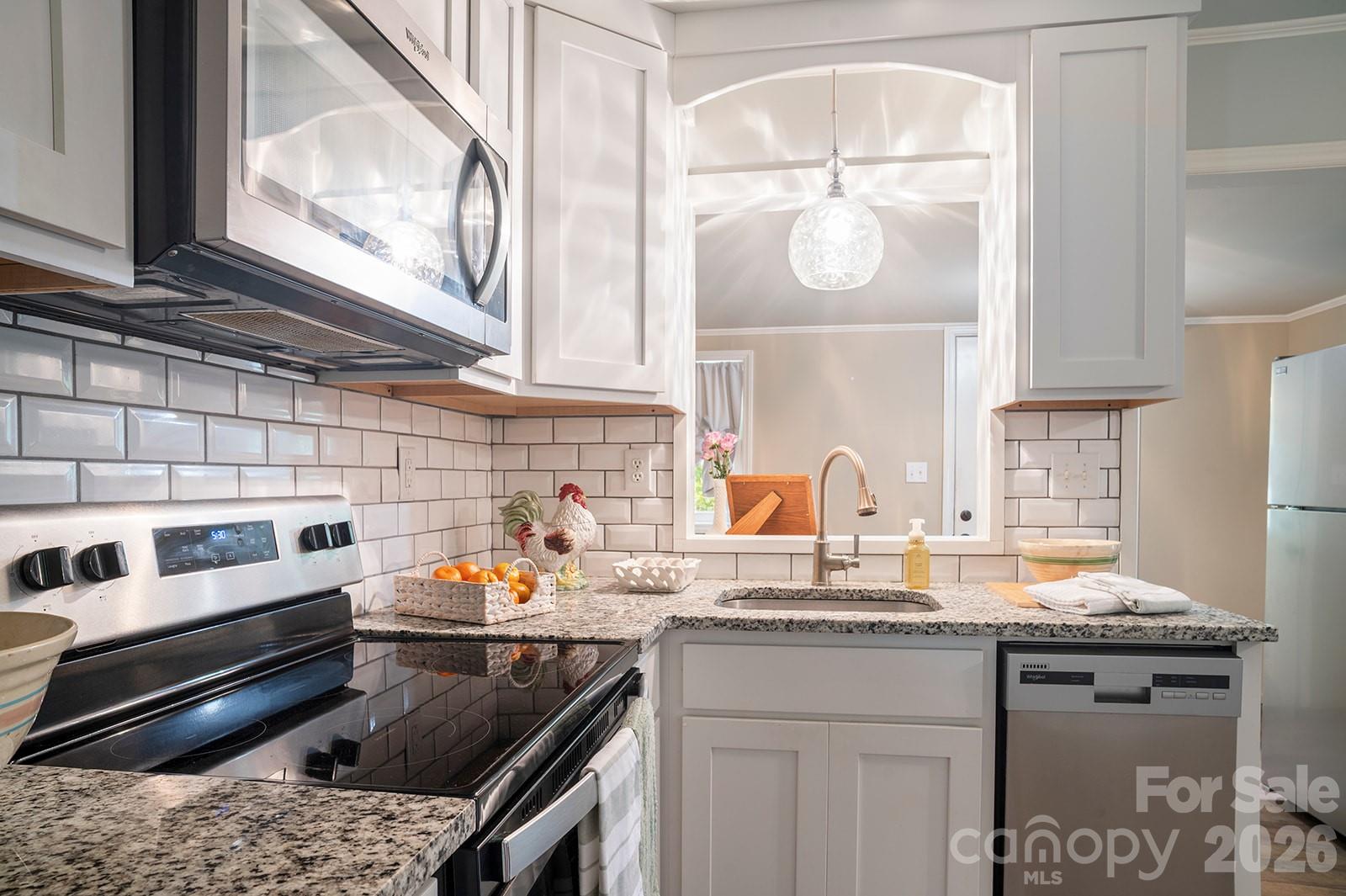 825 Gallimore Road Property Photo 29