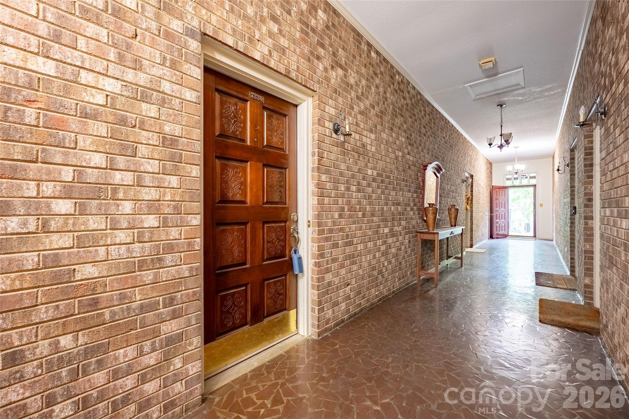 7226 Quail Meadow Lane Property Photo 3
