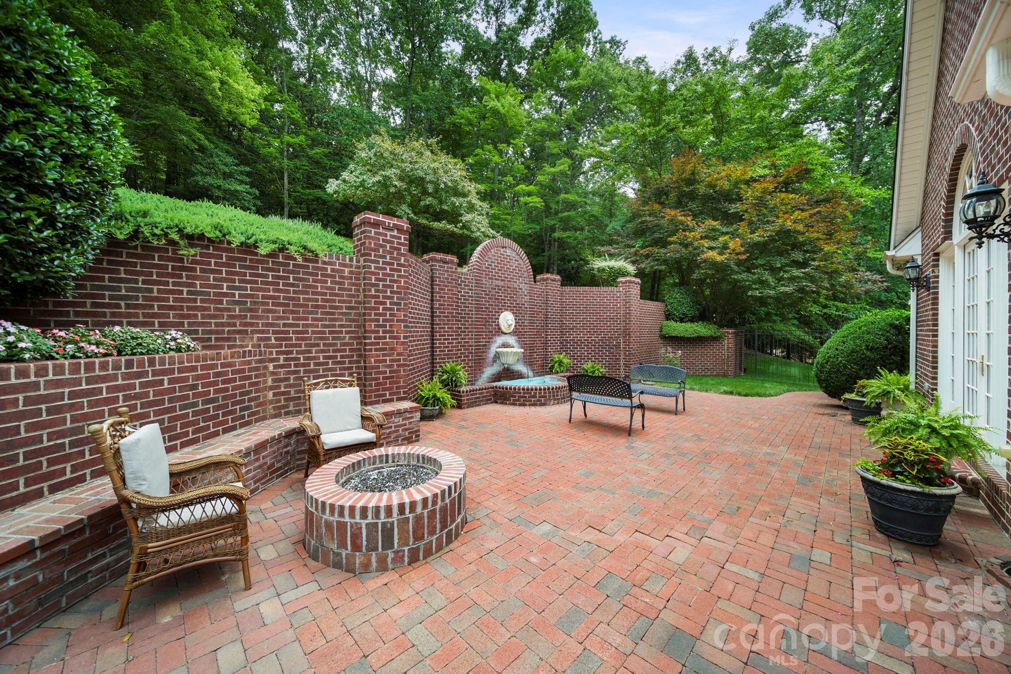 512 Stuart Ridge Property Photo 37
