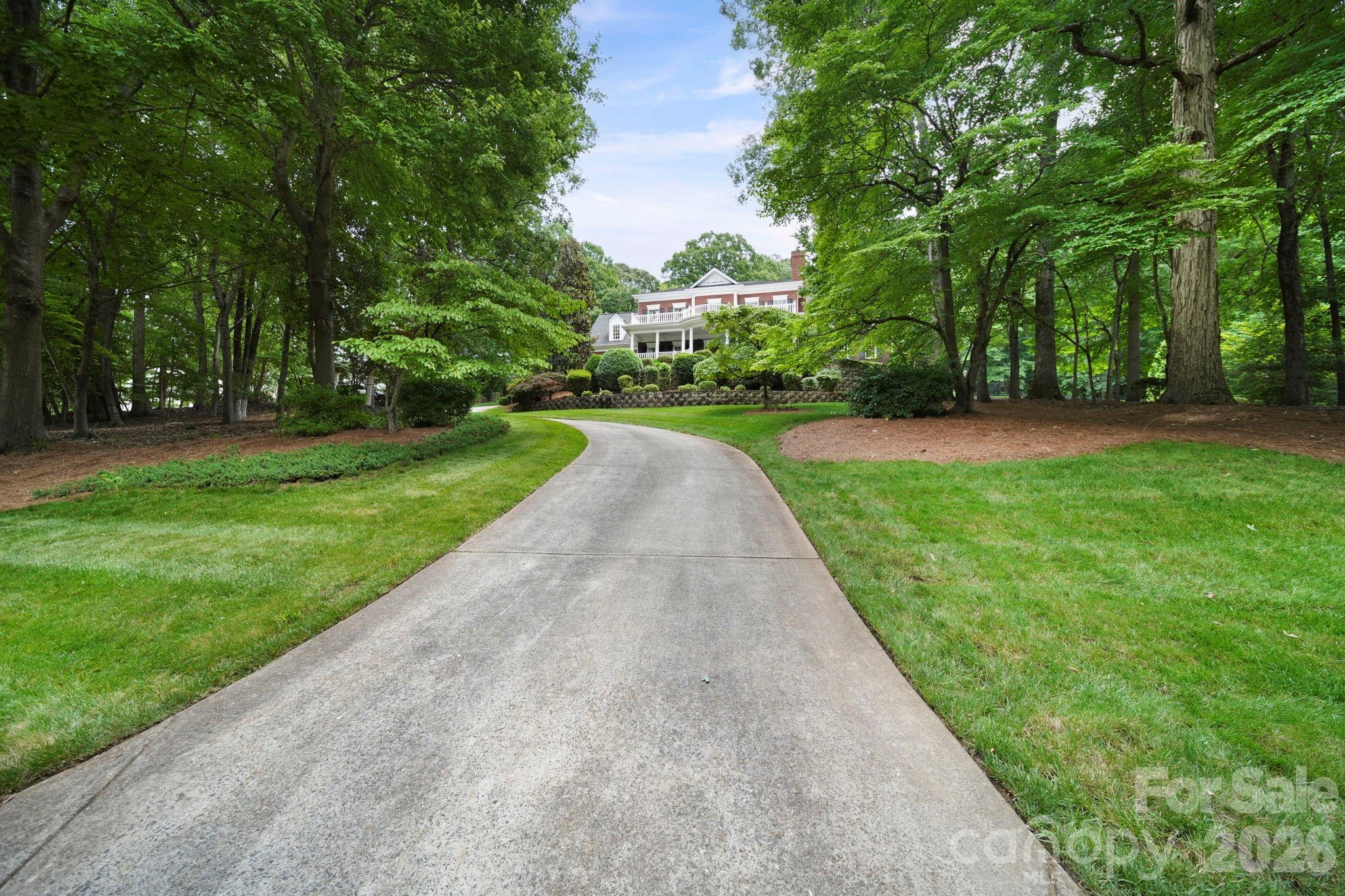 512 Stuart Ridge Property Photo 45