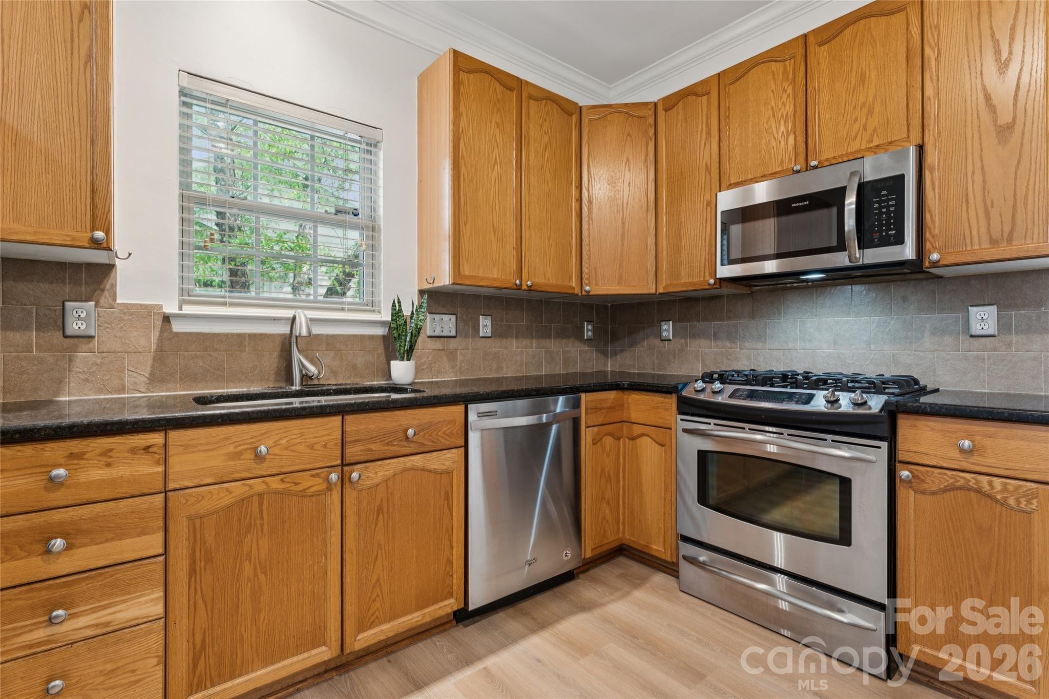 11627 Knightsdale Drive Property Photo 17