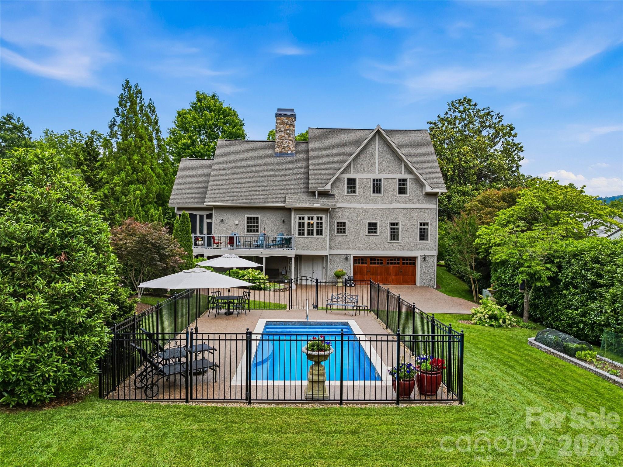 76 Edgelawn Road Property Photo 1