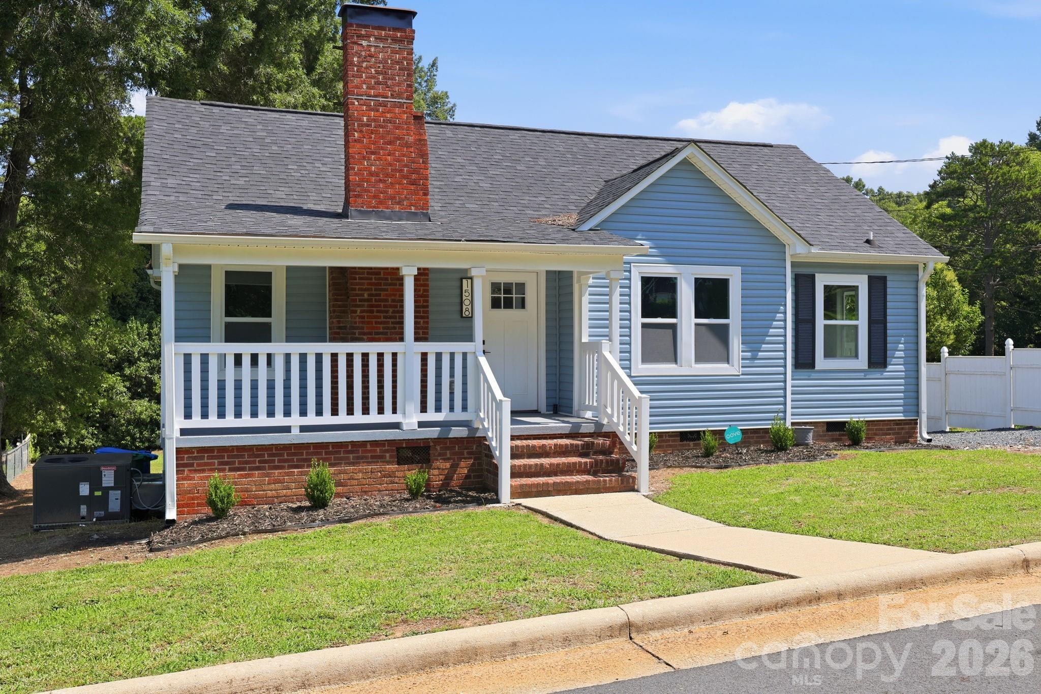 1508 Old Charlotte Road Property Photo 3