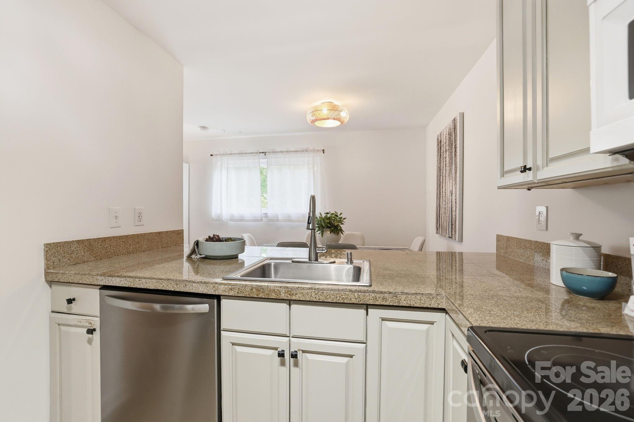 1616 Flynnwood Drive F Property Photo 8
