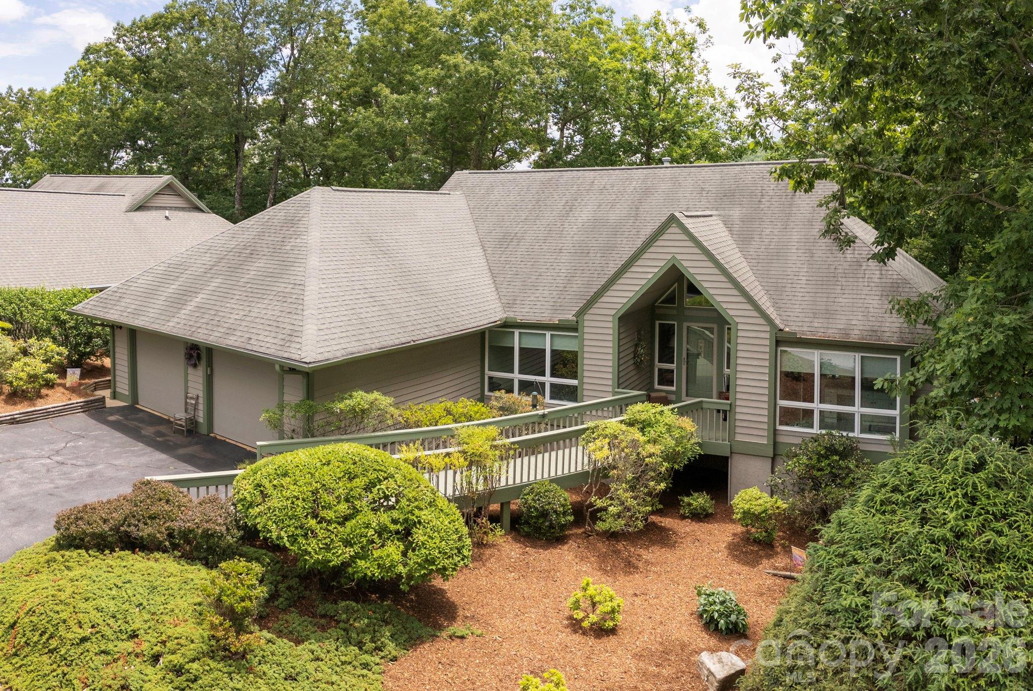 129 FOREST VIEW Drive Property Photo 1