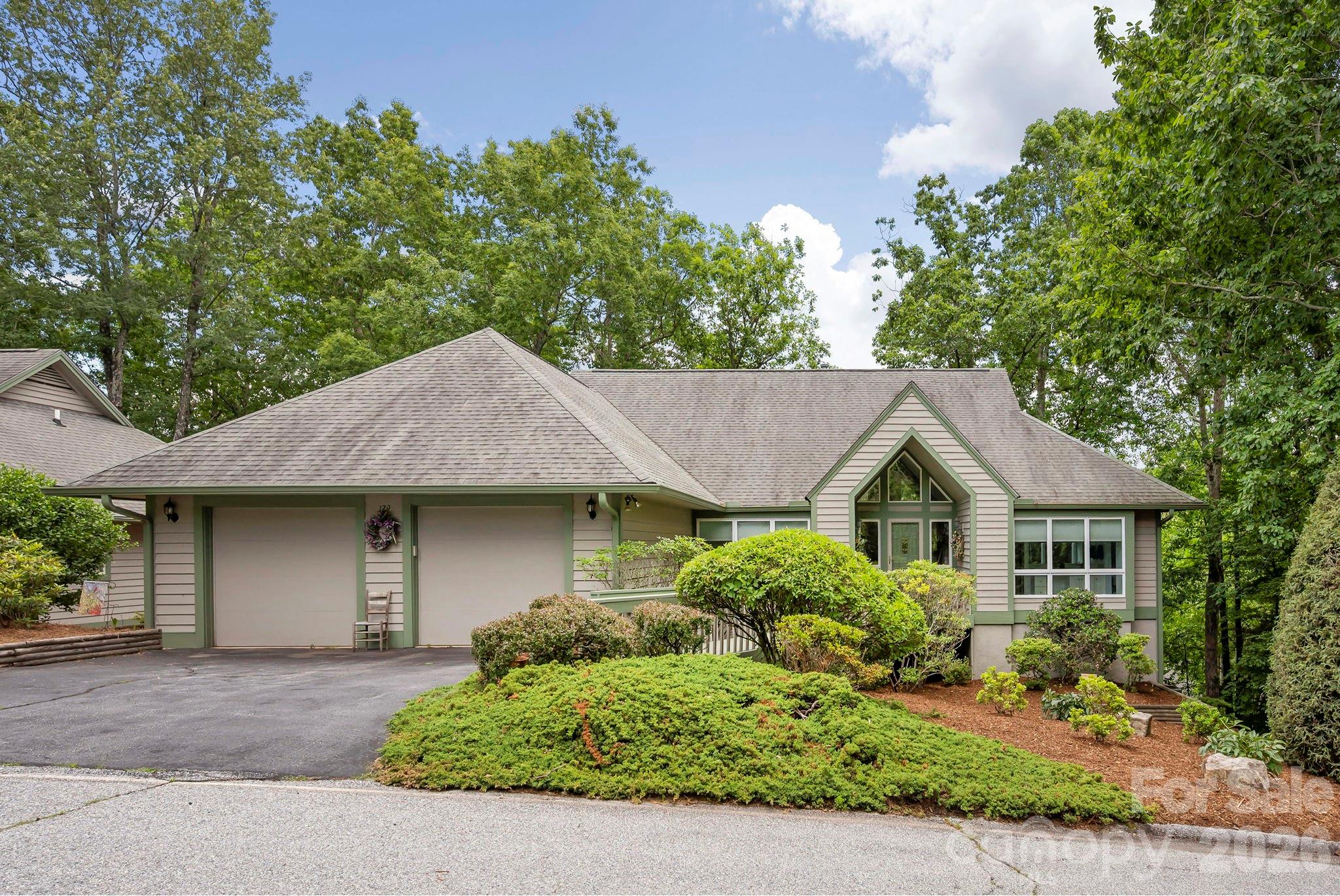 129 Forest View Drive Property Photo 2