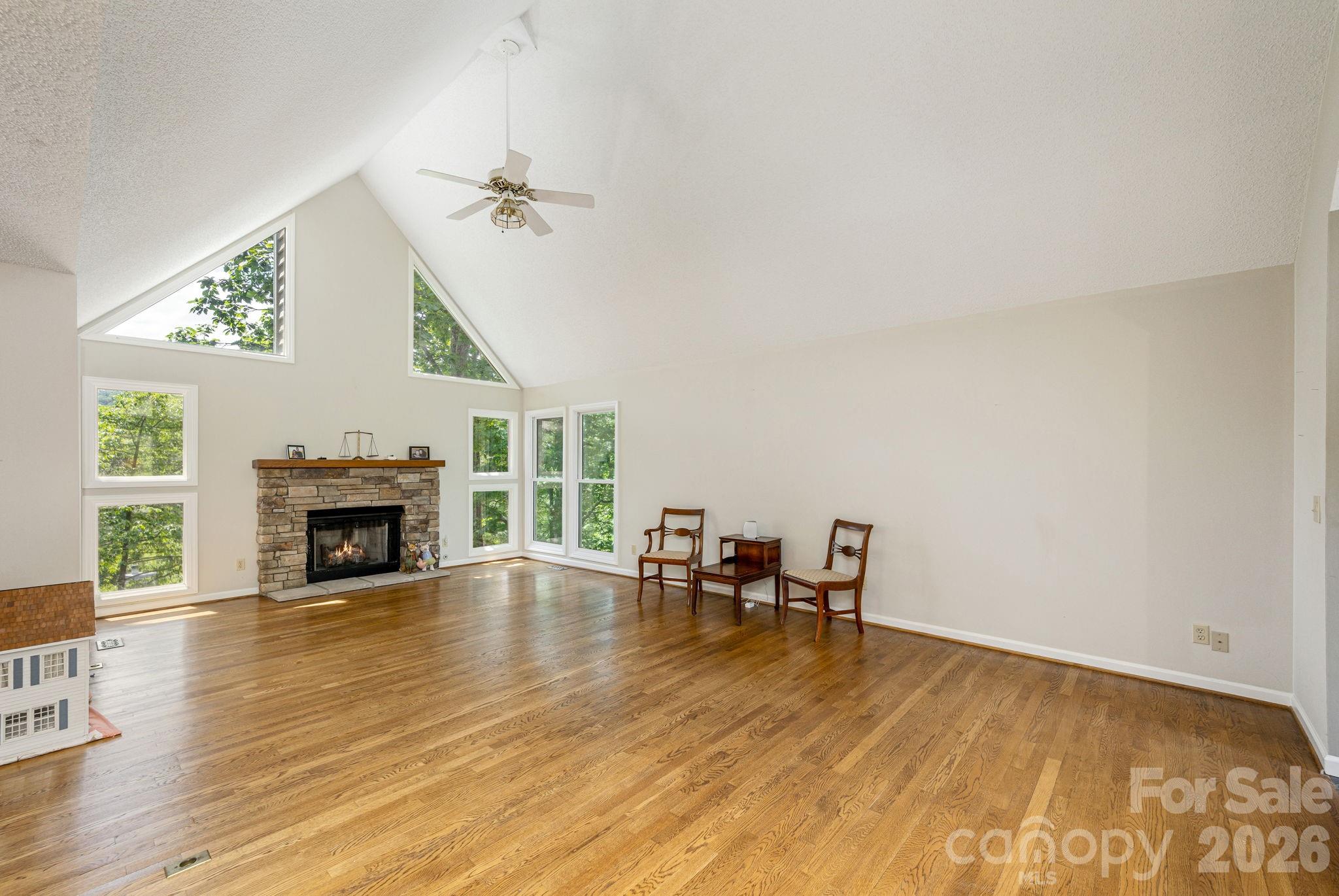 129 Forest View Drive Property Photo 7