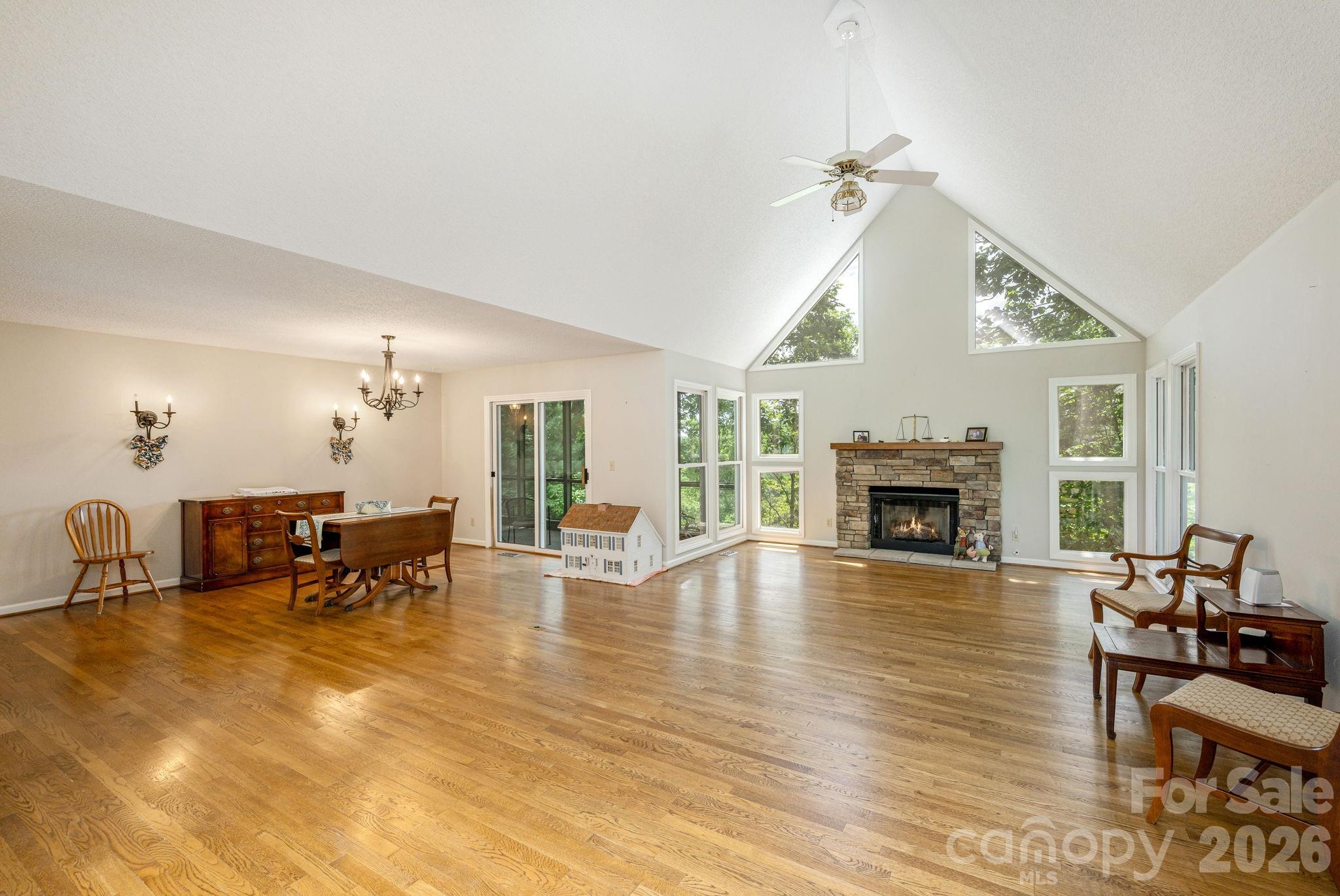 129 Forest View Drive Property Photo 8