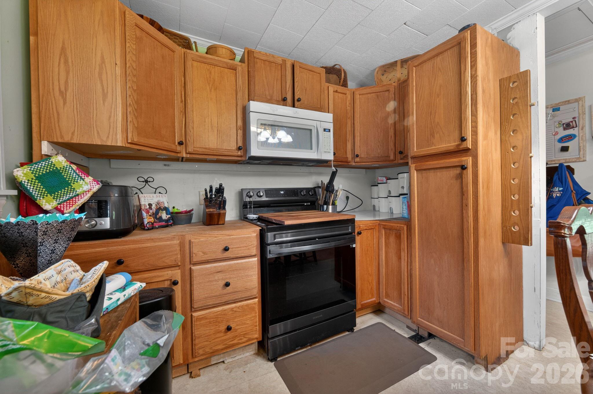 655 Edmiston Road Property Photo 9