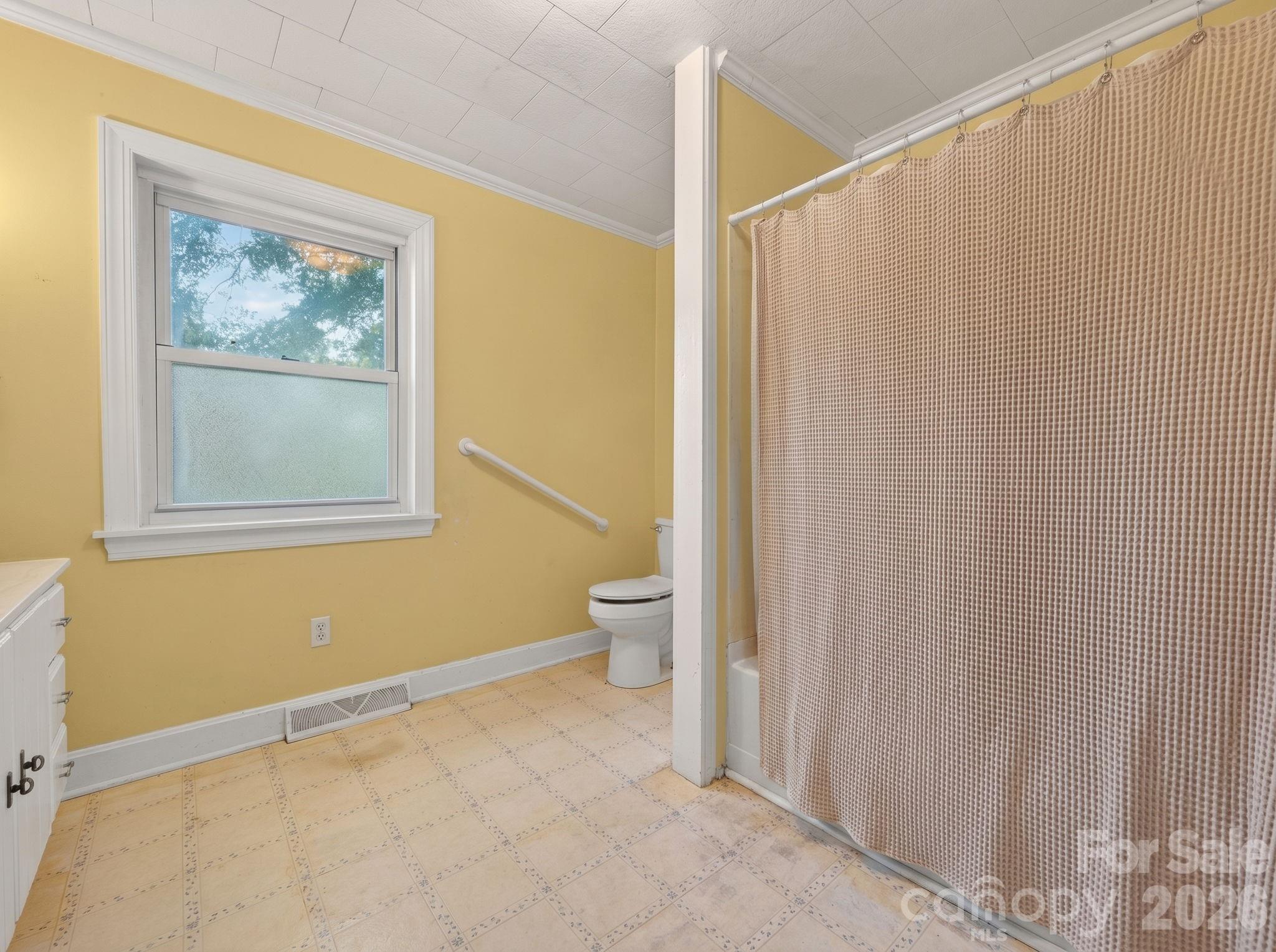 655 Edmiston Road Property Photo 12