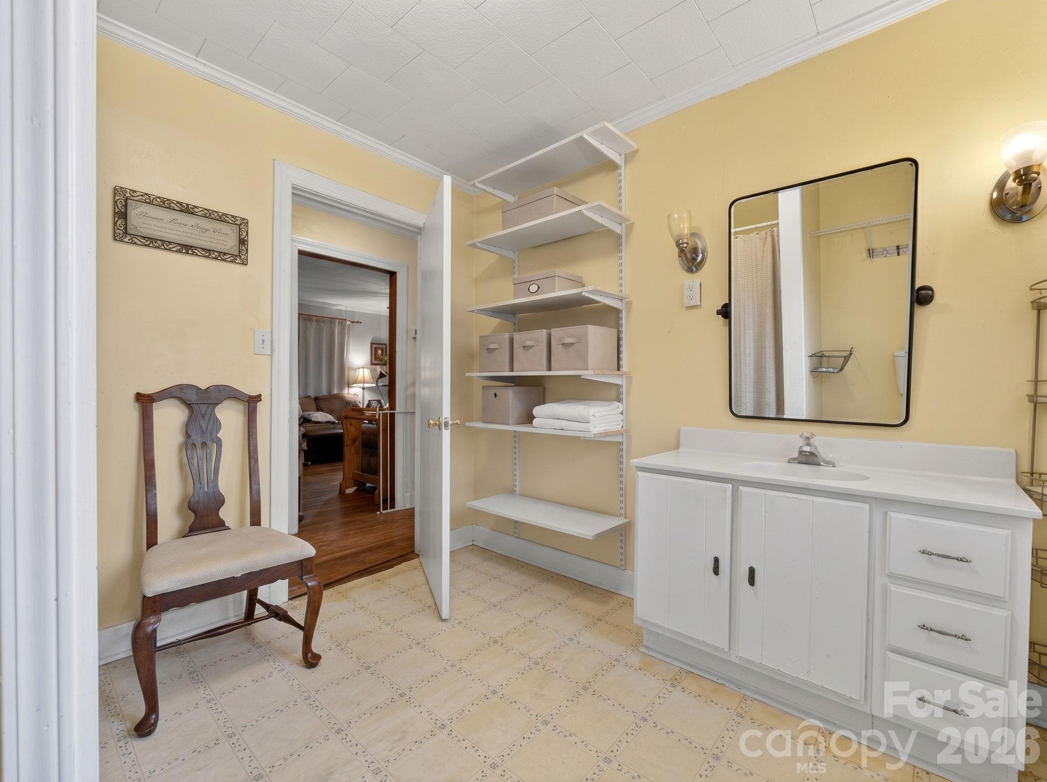 655 Edmiston Road Property Photo 13
