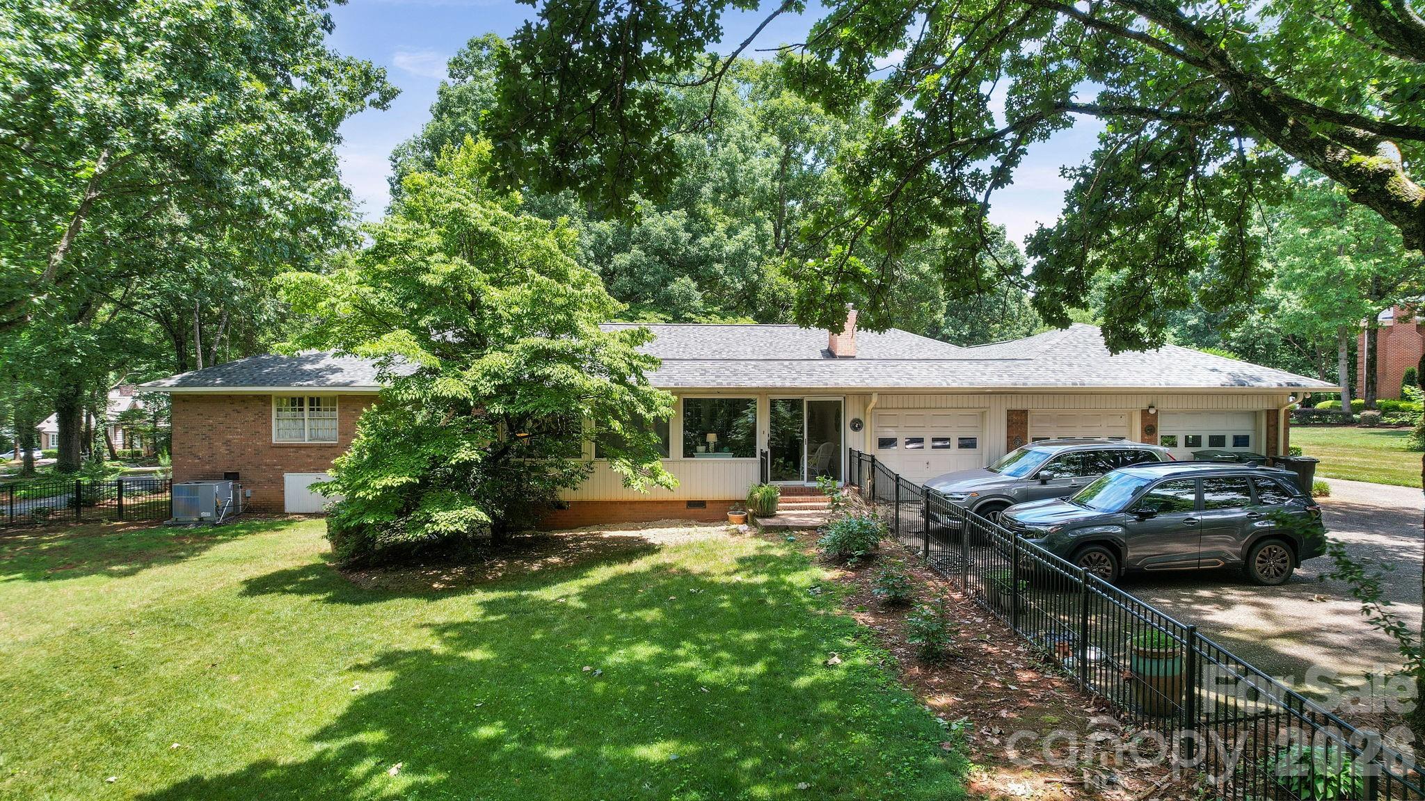 2925 Grampian Drive Property Photo 30