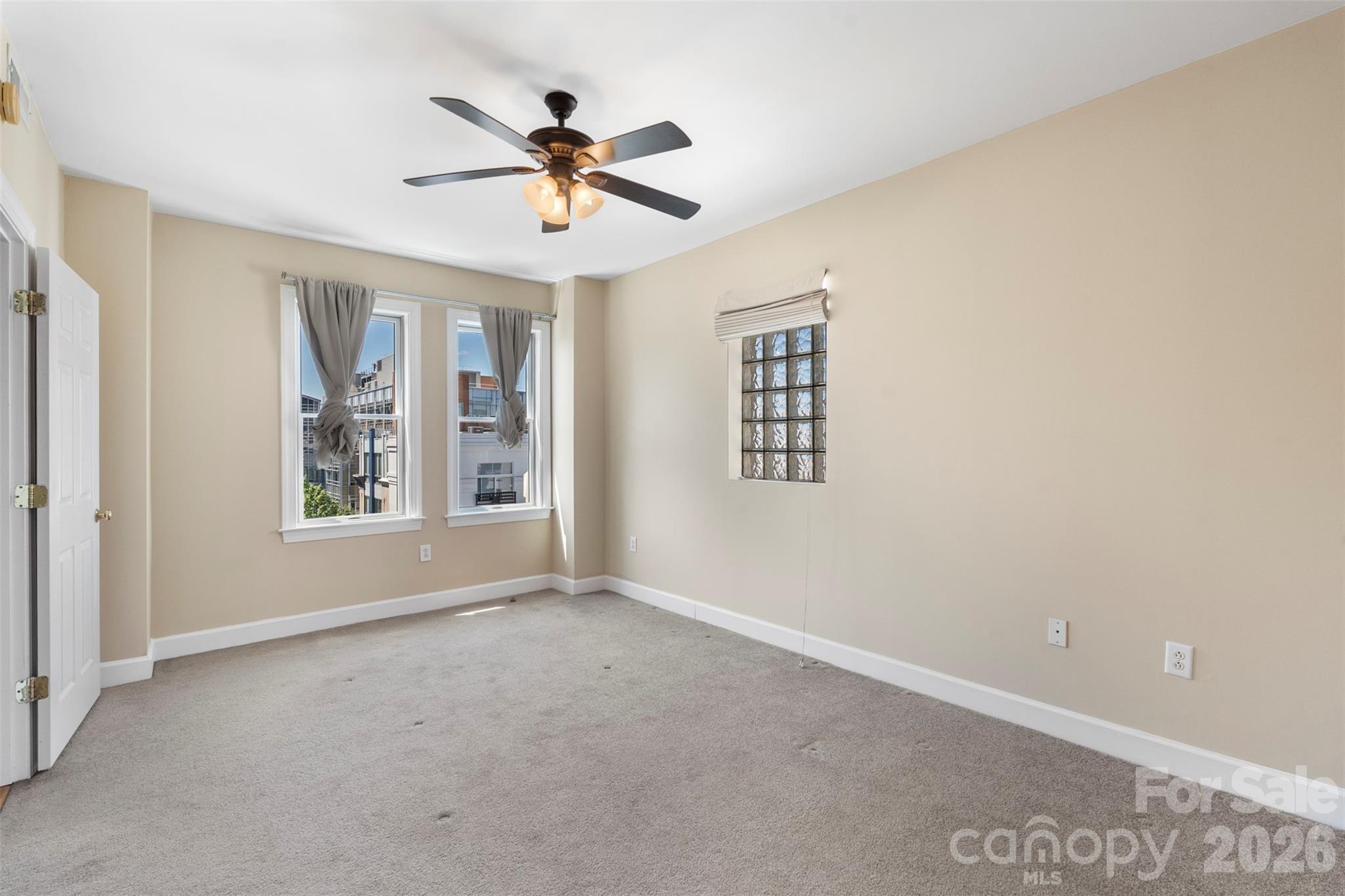 718 W Trade Street 801 Property Photo 18