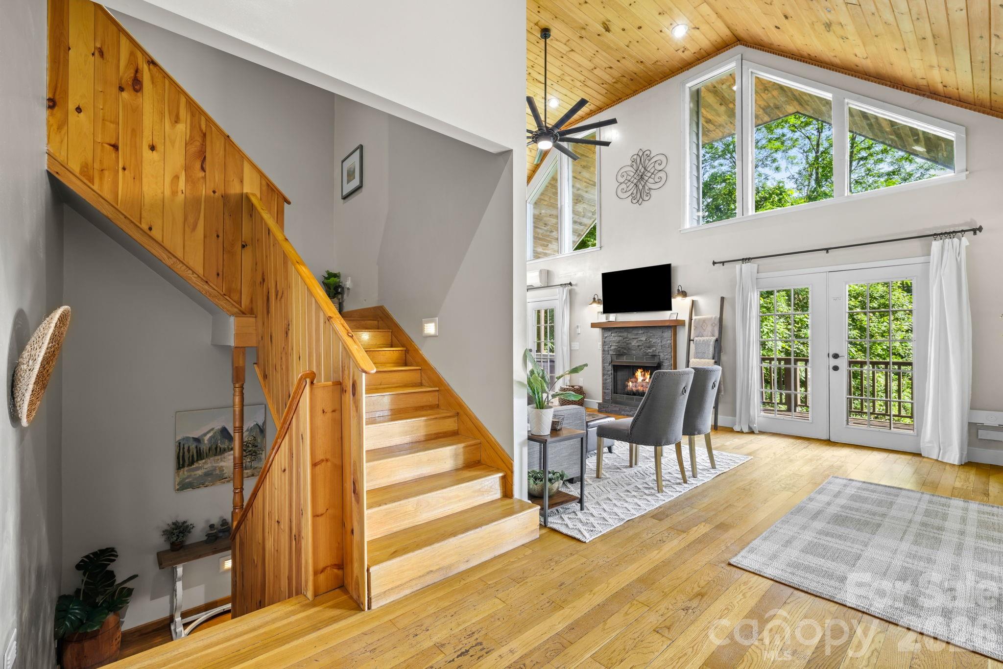 576 Grizzly Ridge Property Photo 30