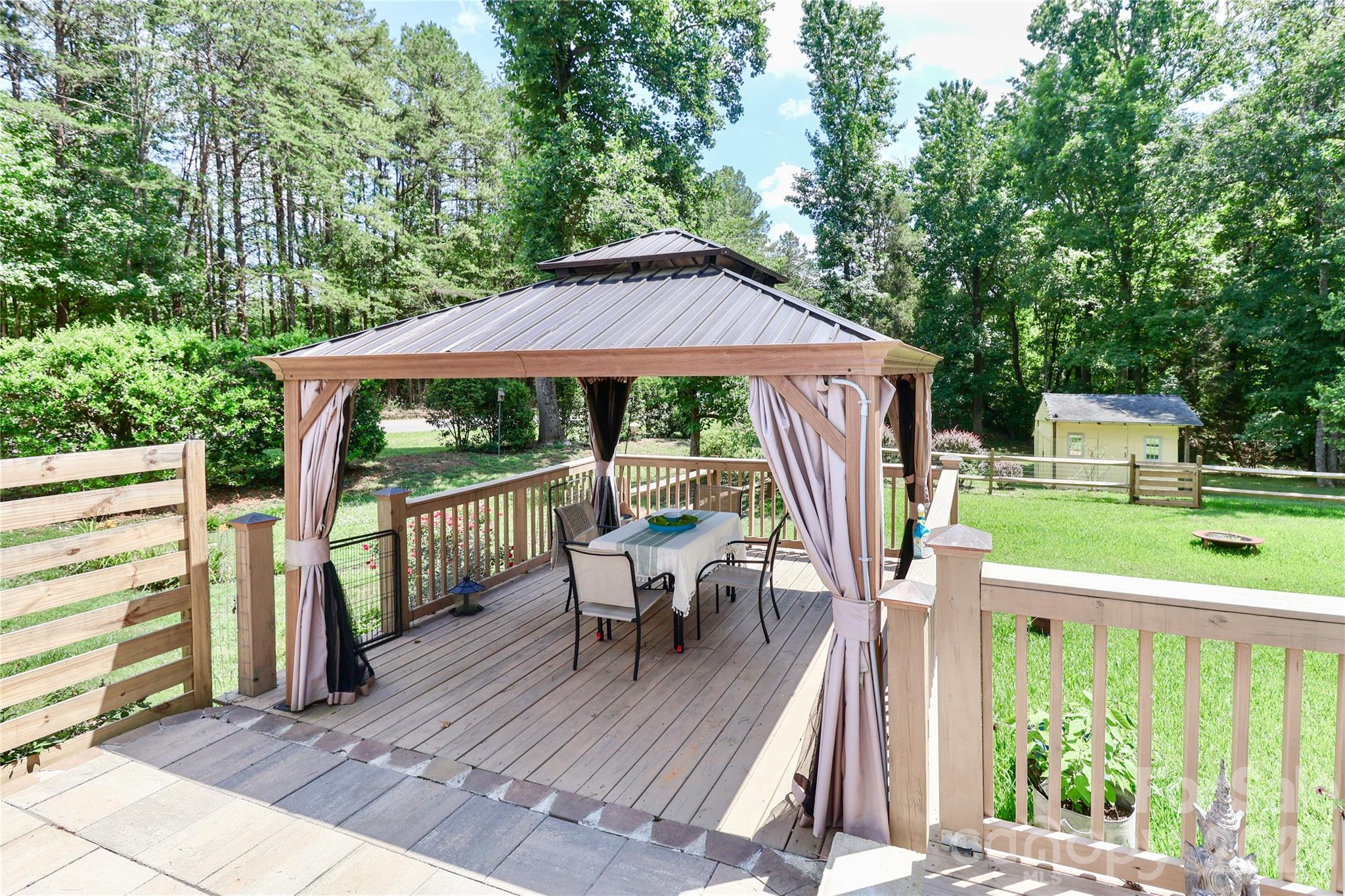 105 Lake Top Lane Property Photo 34