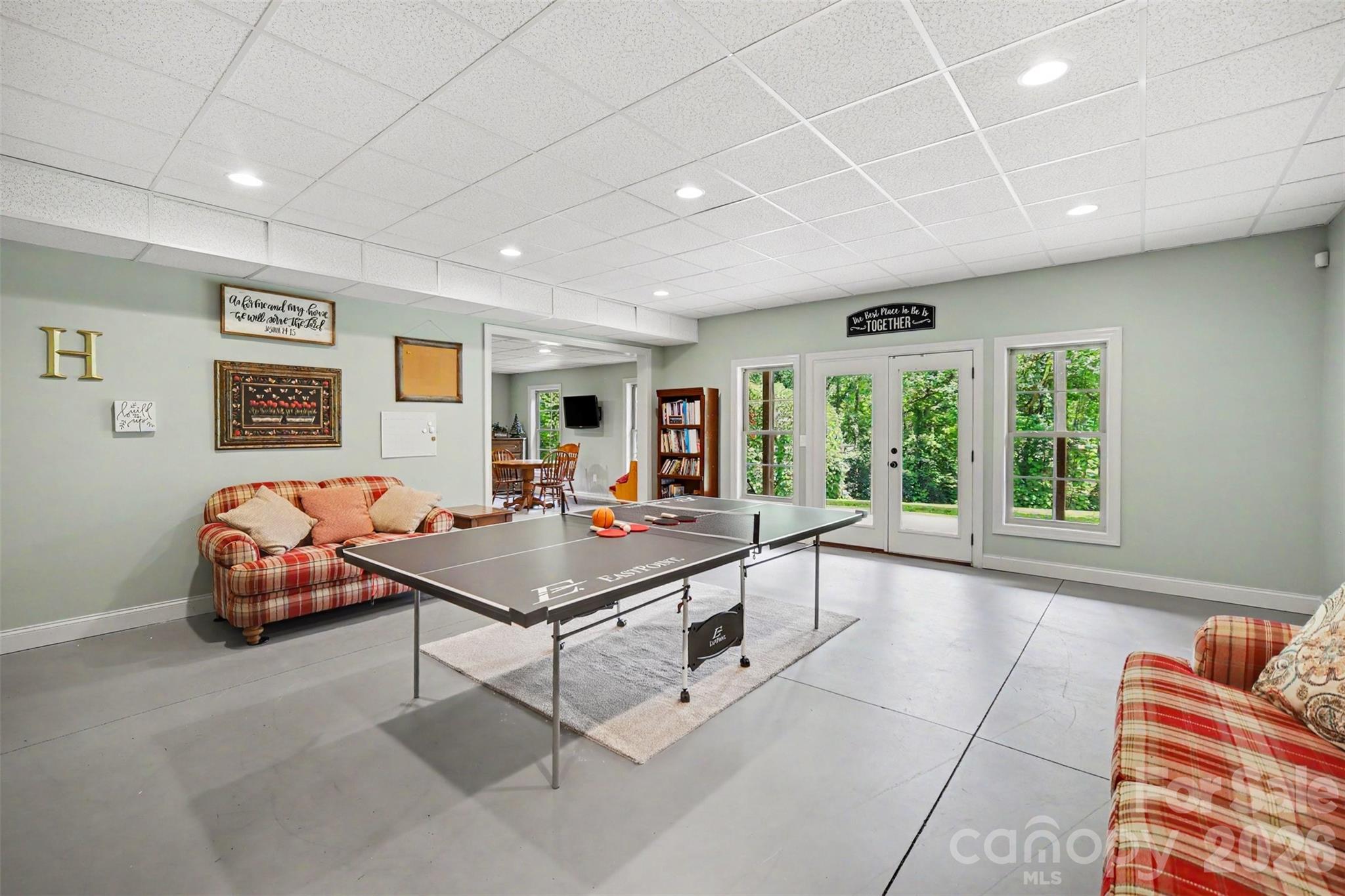401 Yorkfield Drive Property Photo 32