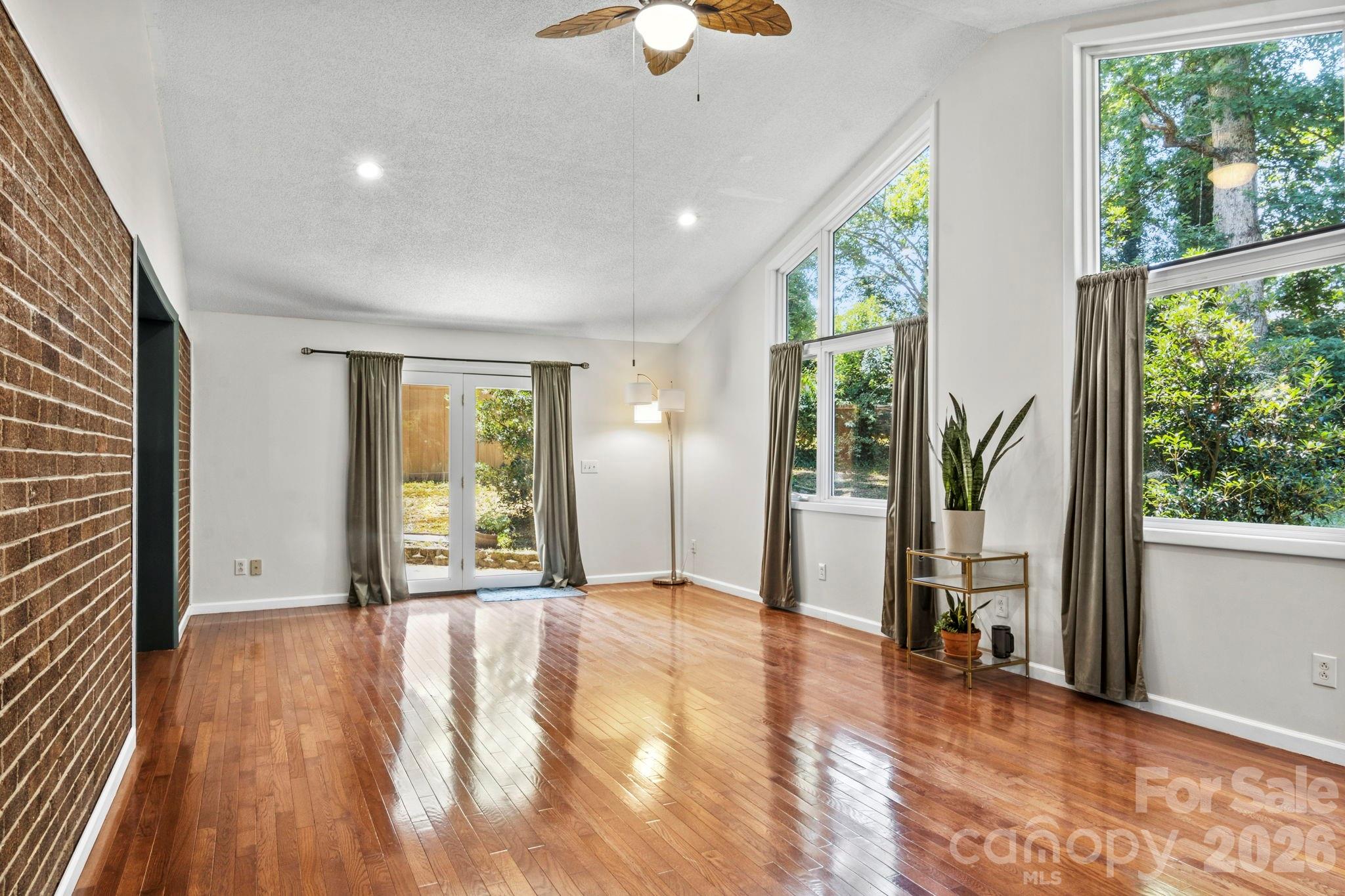 2951 7th Street Drive Property Photo 6