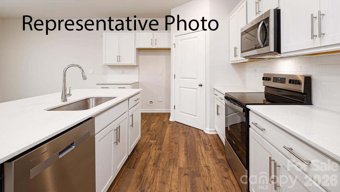 7855 Old Brook Road Property Photo 4