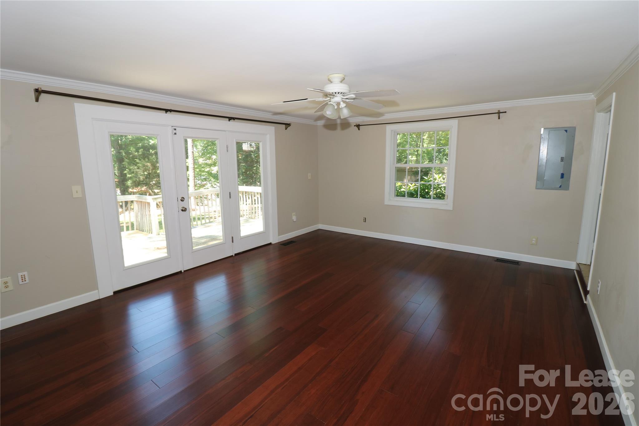 4589 Giles Avenue Property Photo 19