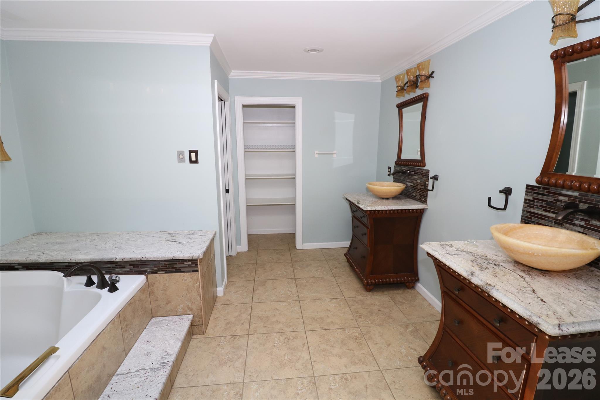 4589 Giles Avenue Property Photo 22