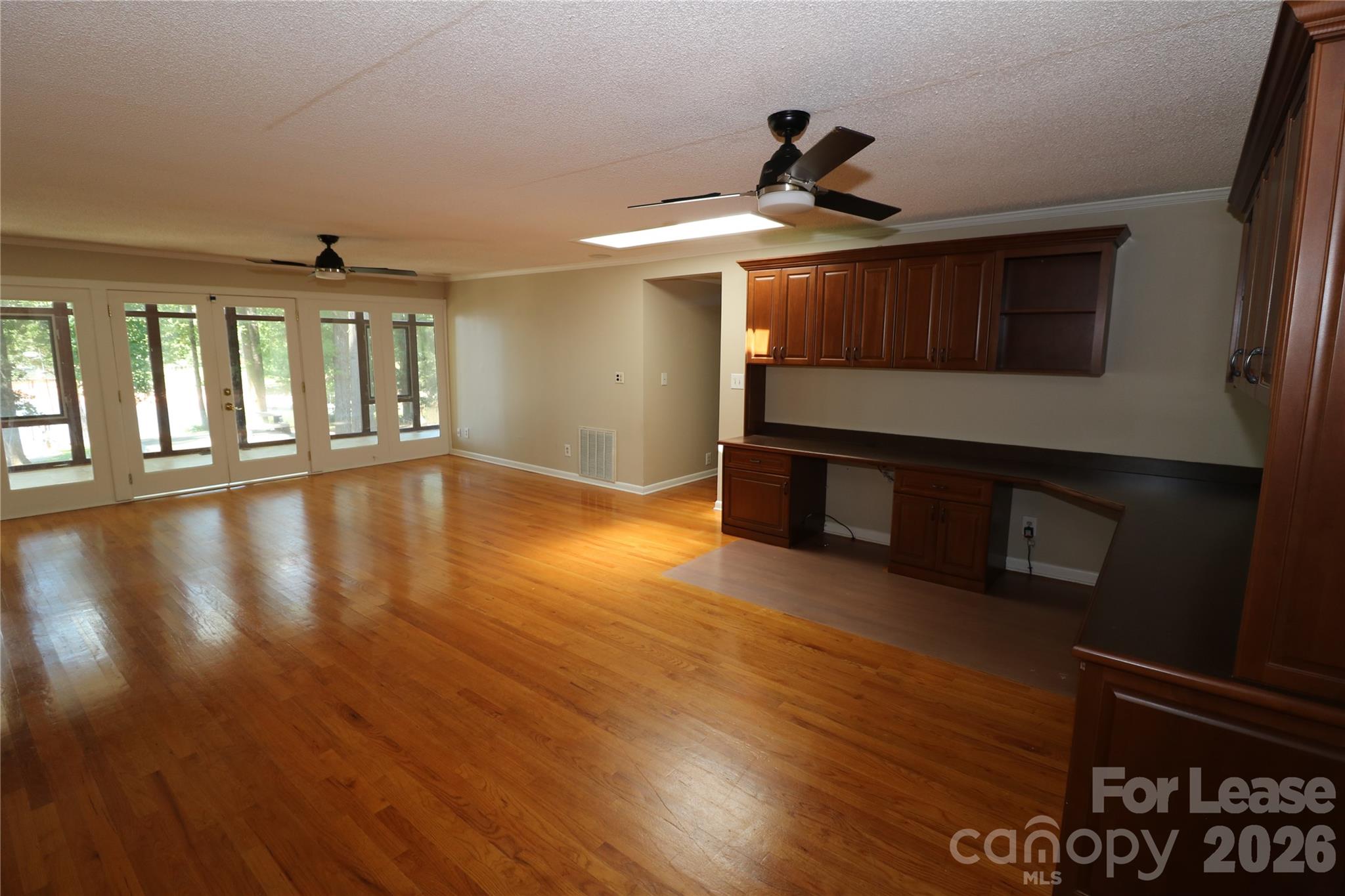 4589 Giles Avenue Property Photo 31